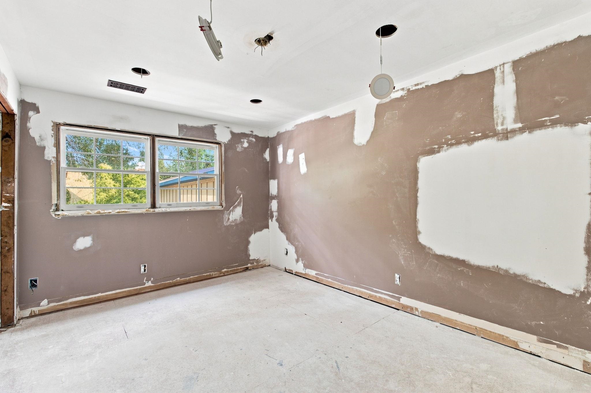462 Lakeshore Dr. Property Photo 17