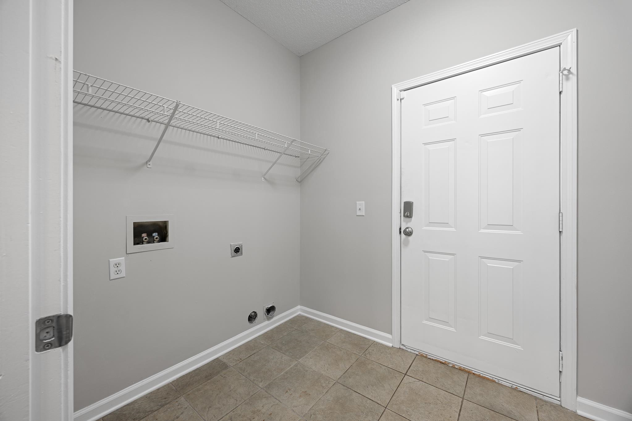 126 Clovis Circle Property Photo 22