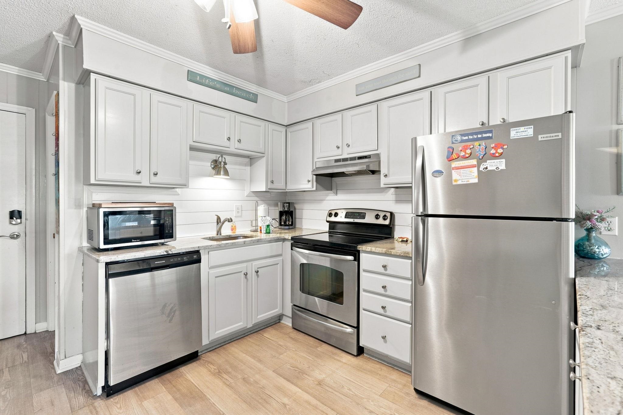 9520 Shore Dr. Property Photo 6