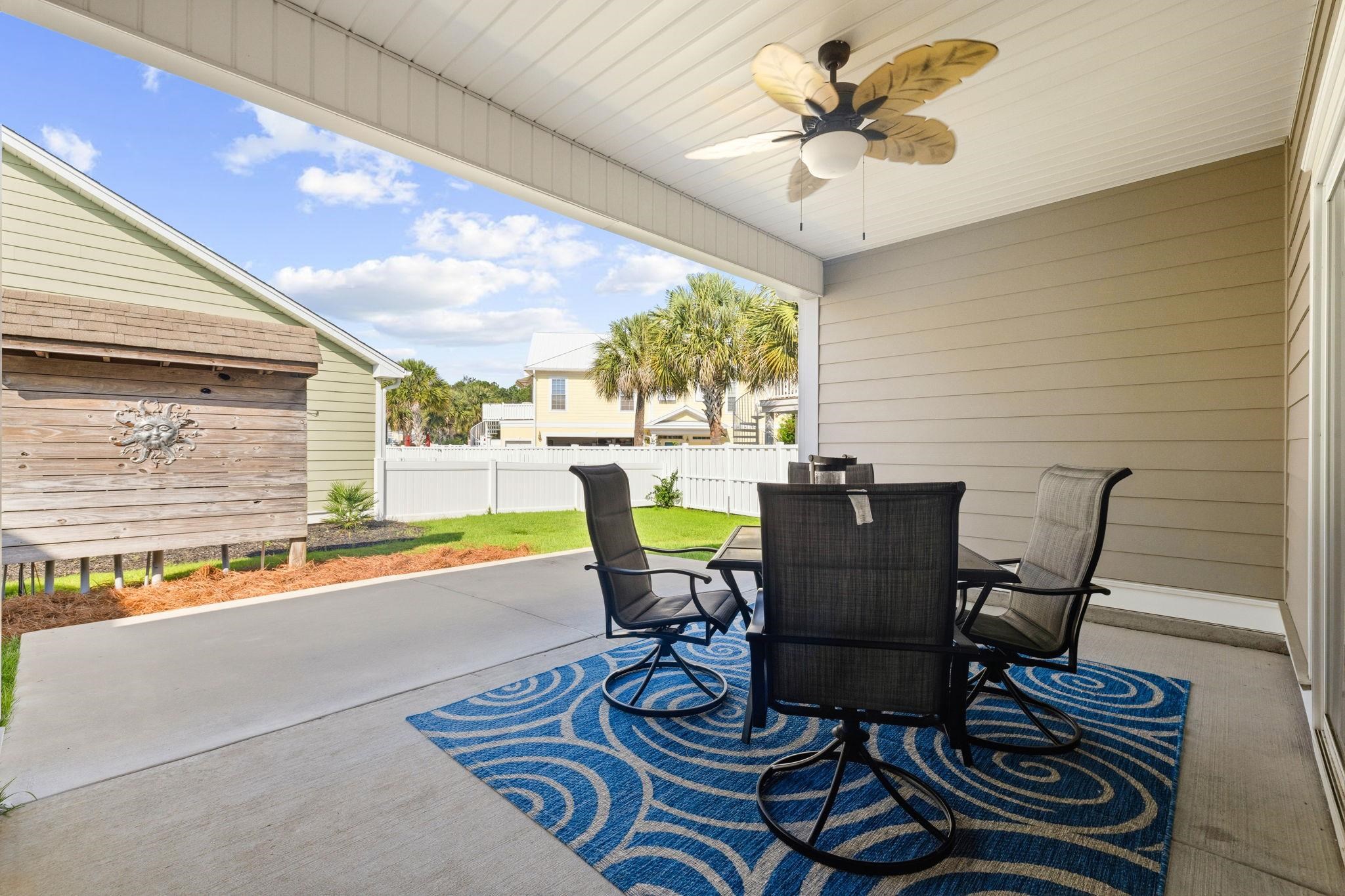 119 Coral Beach Circle Property Photo 3