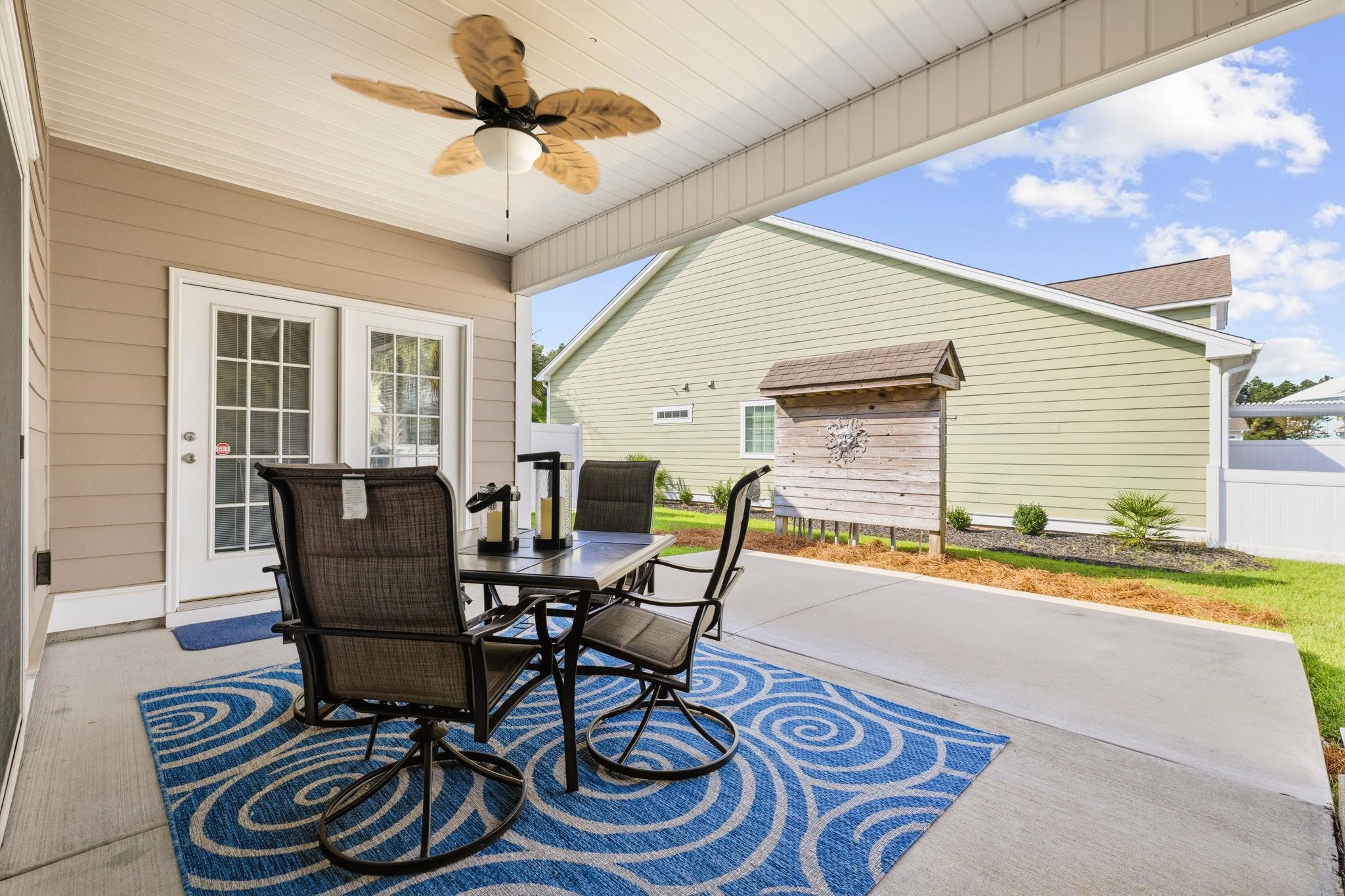 119 Coral Beach Circle Property Photo 4