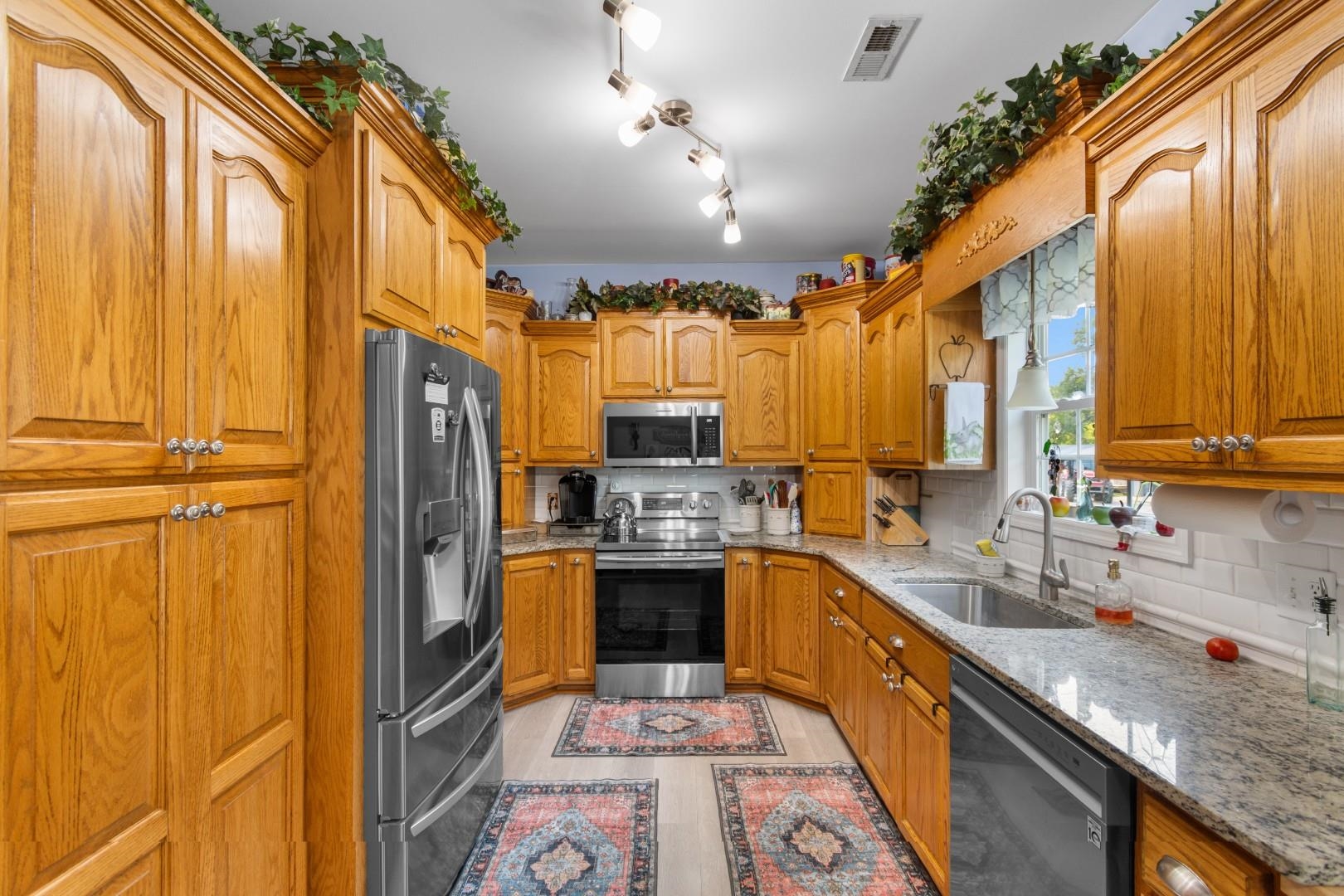 735 Four Mile Rd. Property Photo 6