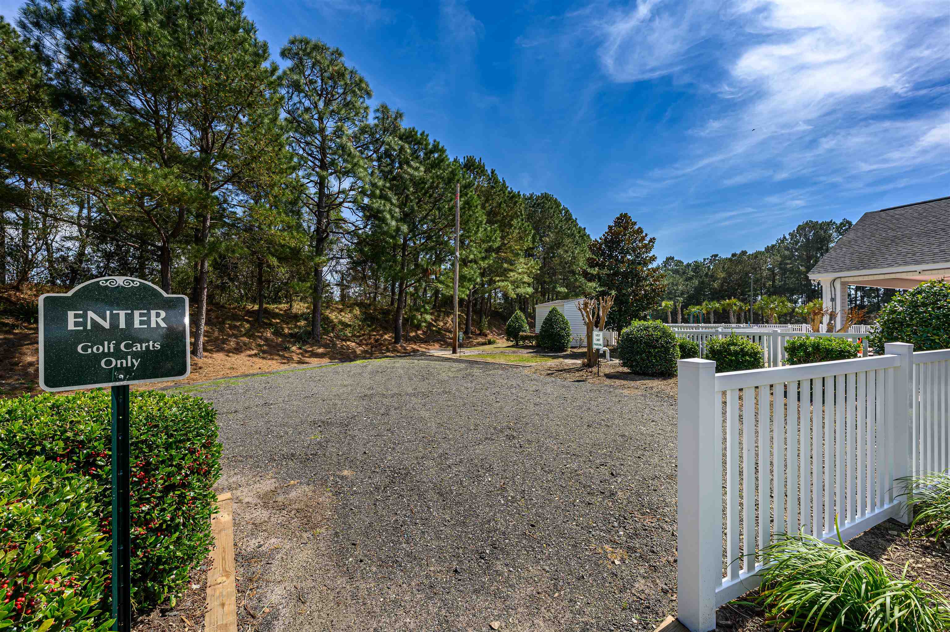 549 Hillsborough Dr. Property Photo 30