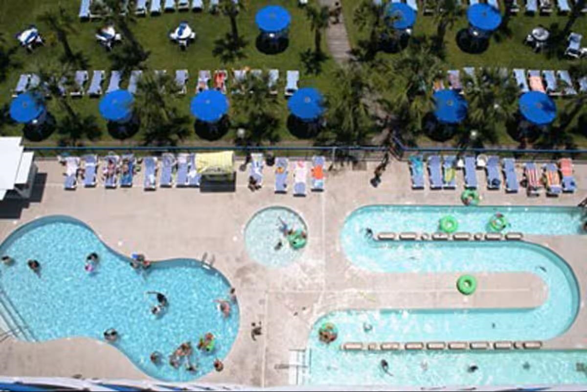 2300 N Ocean Blvd. Property Photo 2