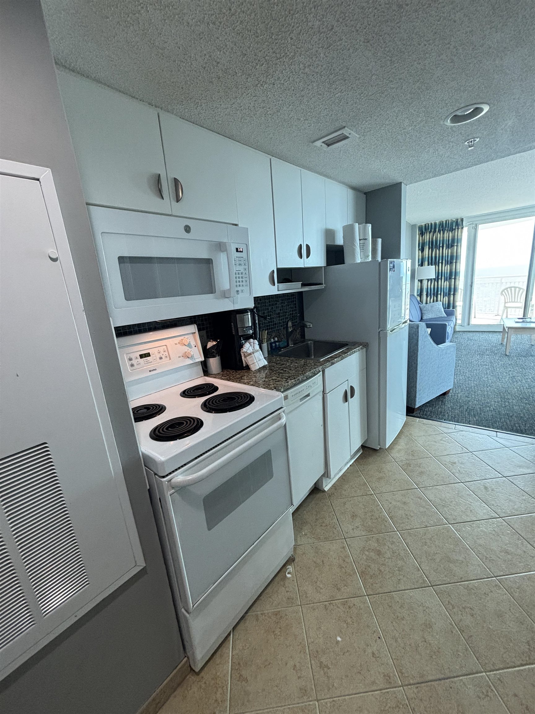 300 N Ocean Blvd. Property Photo 3
