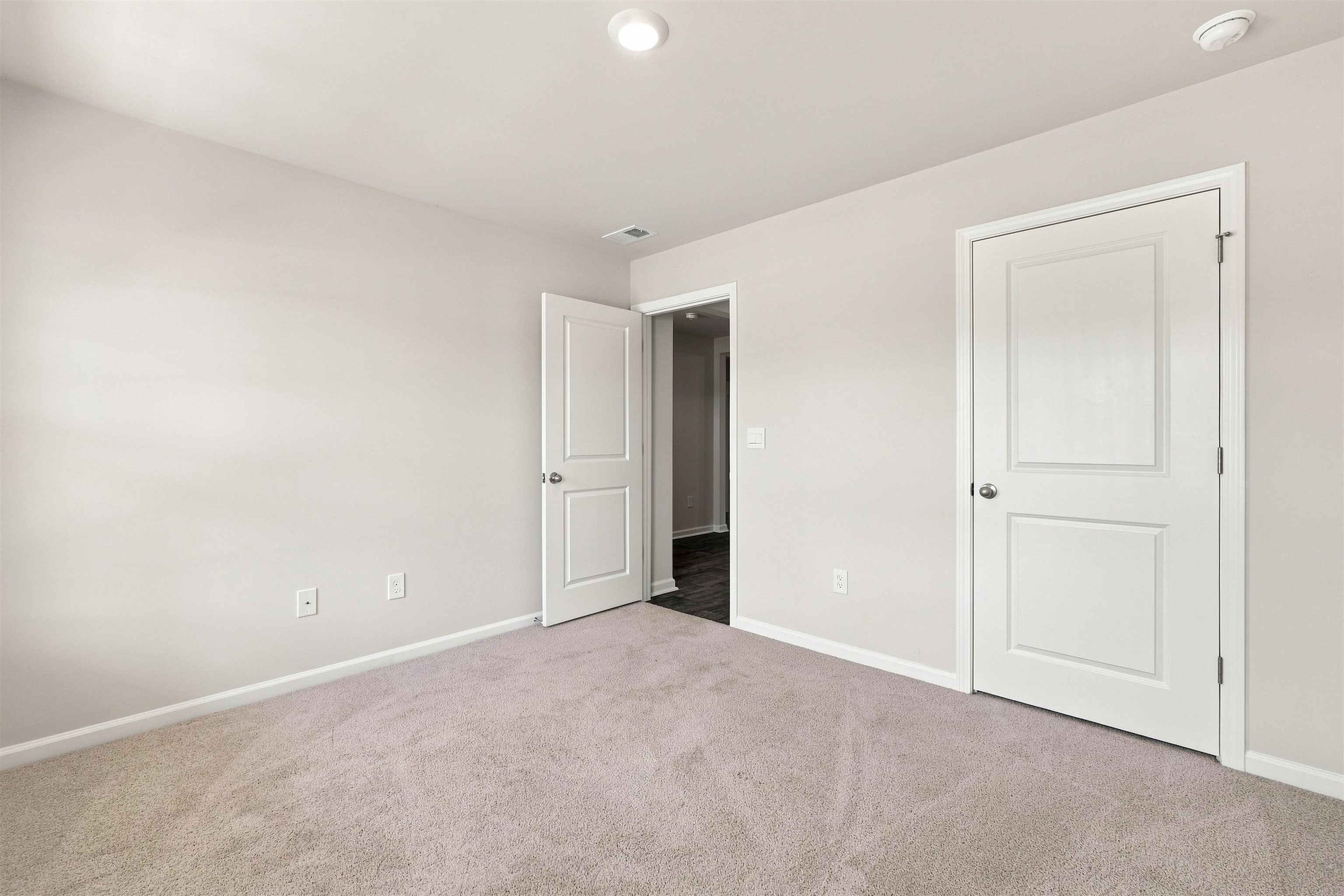 208 Jeff Waters Circle Property Photo 4
