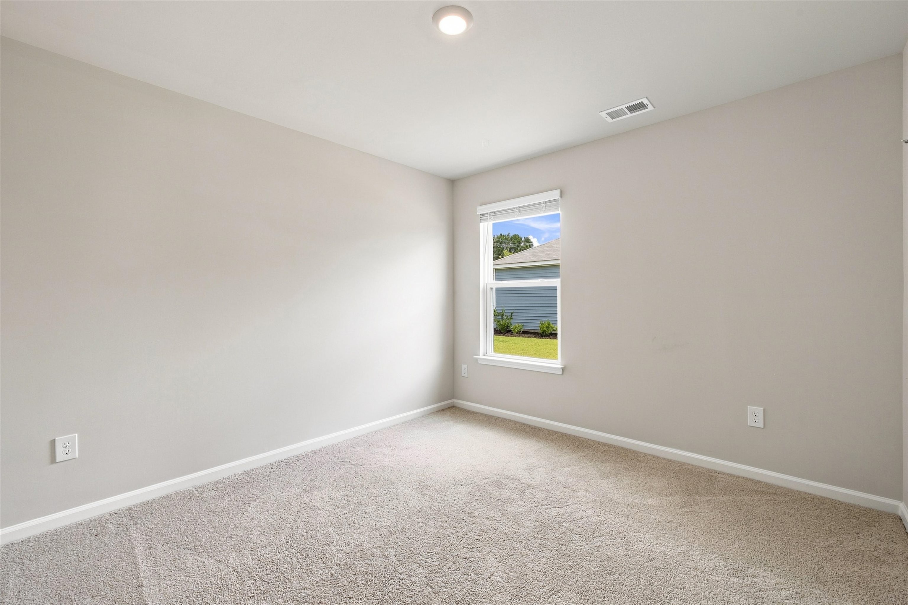 208 Jeff Waters Circle Property Photo 5