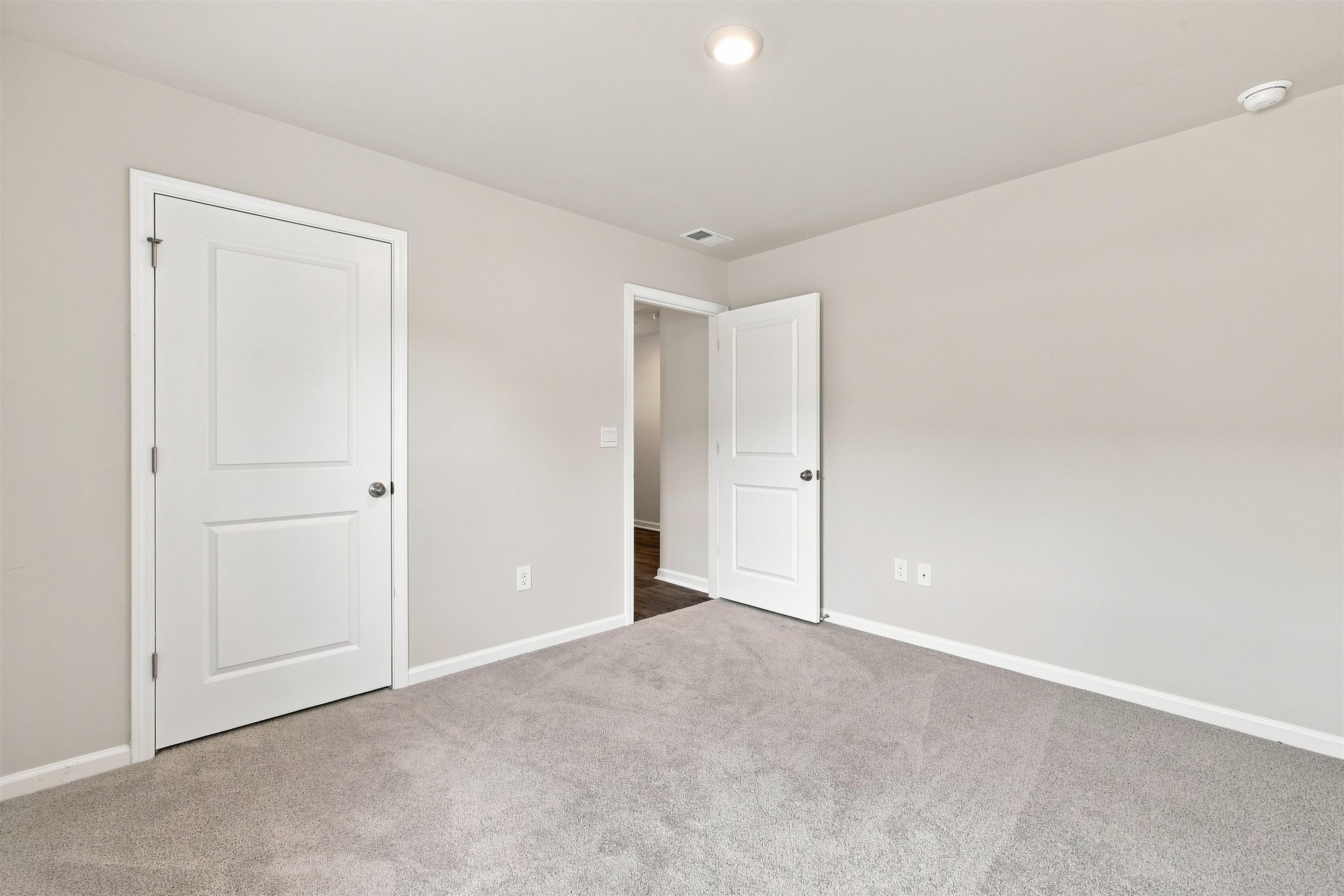 208 Jeff Waters Circle Property Photo 6
