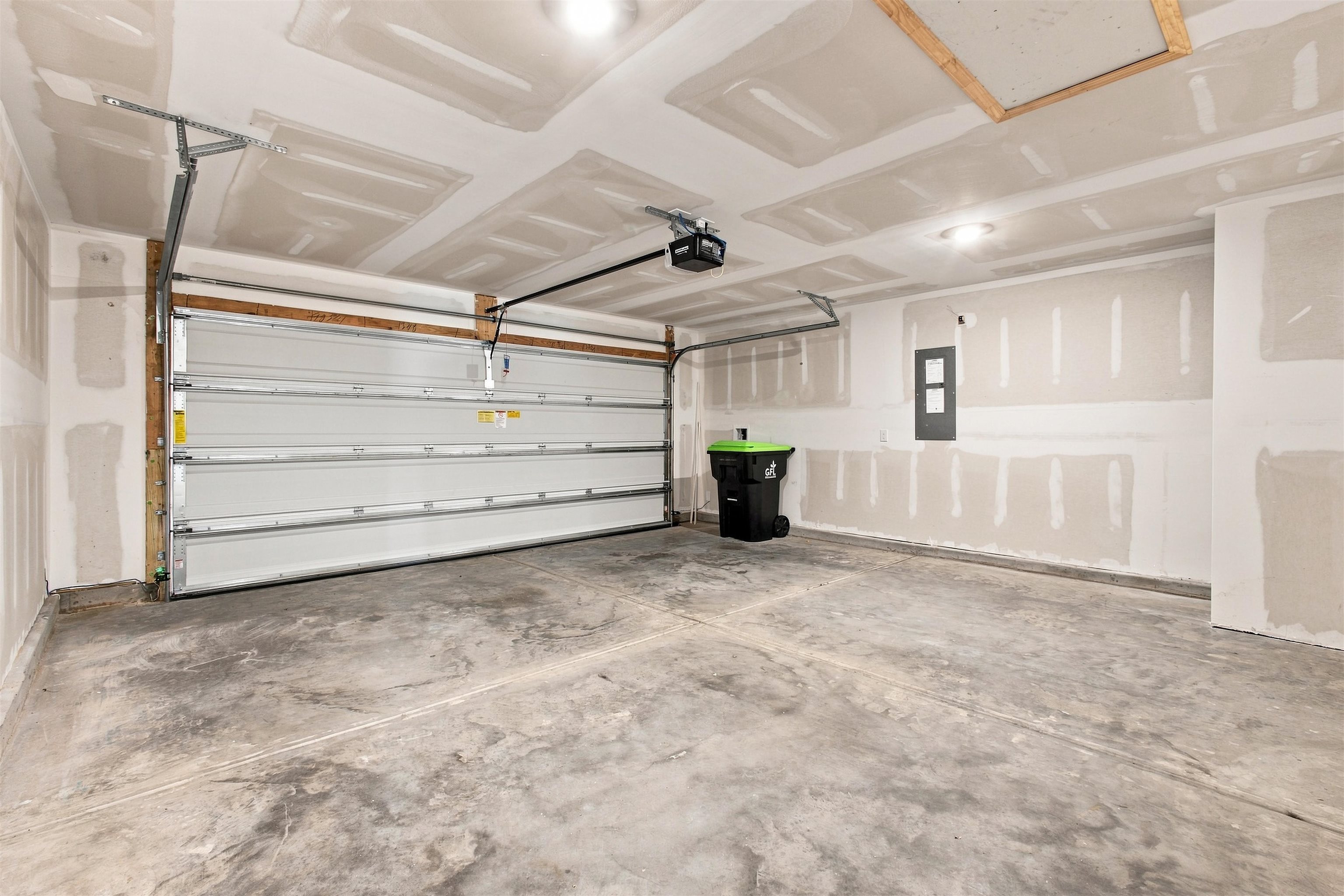 208 Jeff Waters Circle Property Photo 7