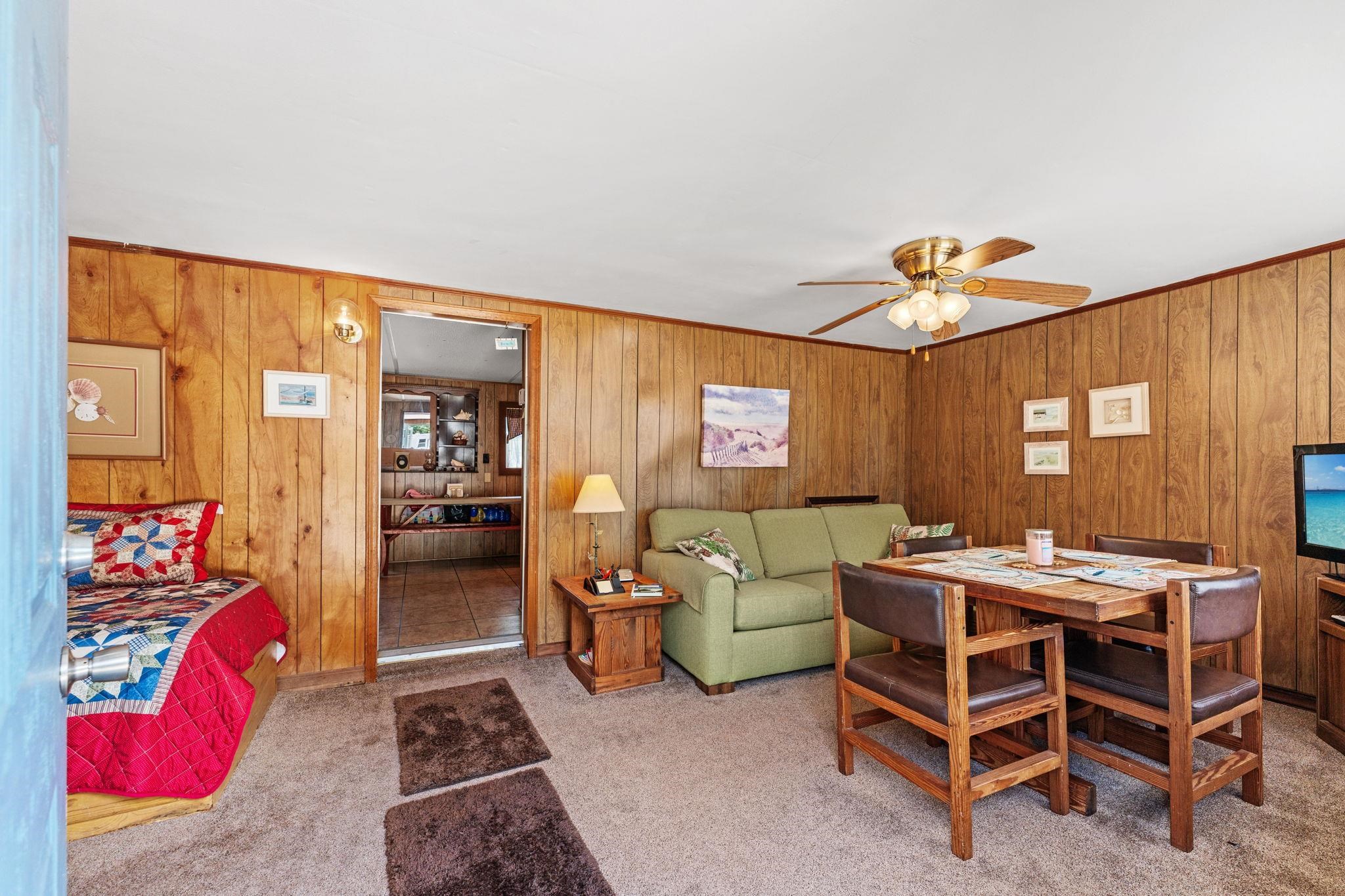 2418 Park St. Property Photo 2