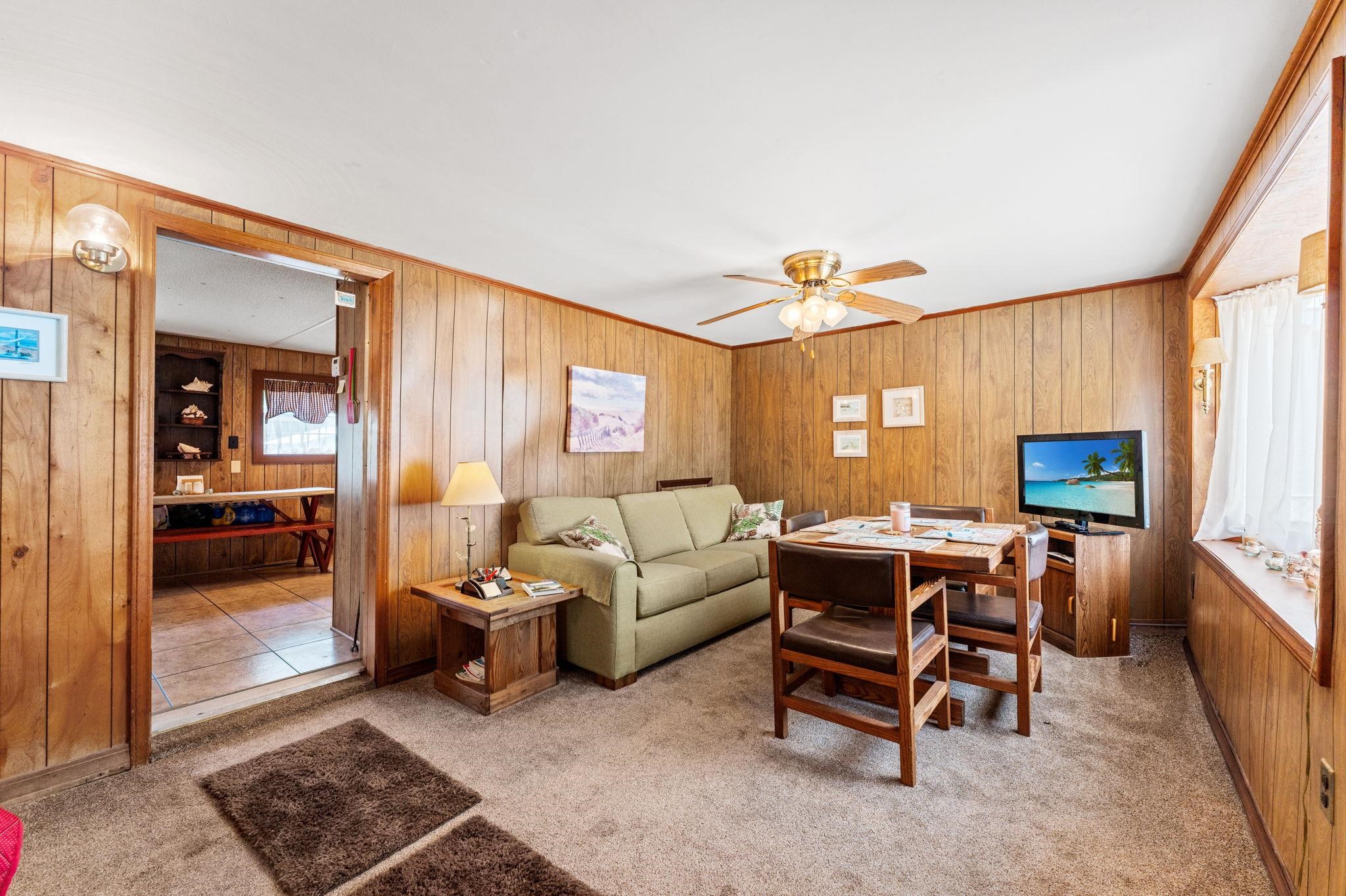 2418 Park St. Property Photo 3
