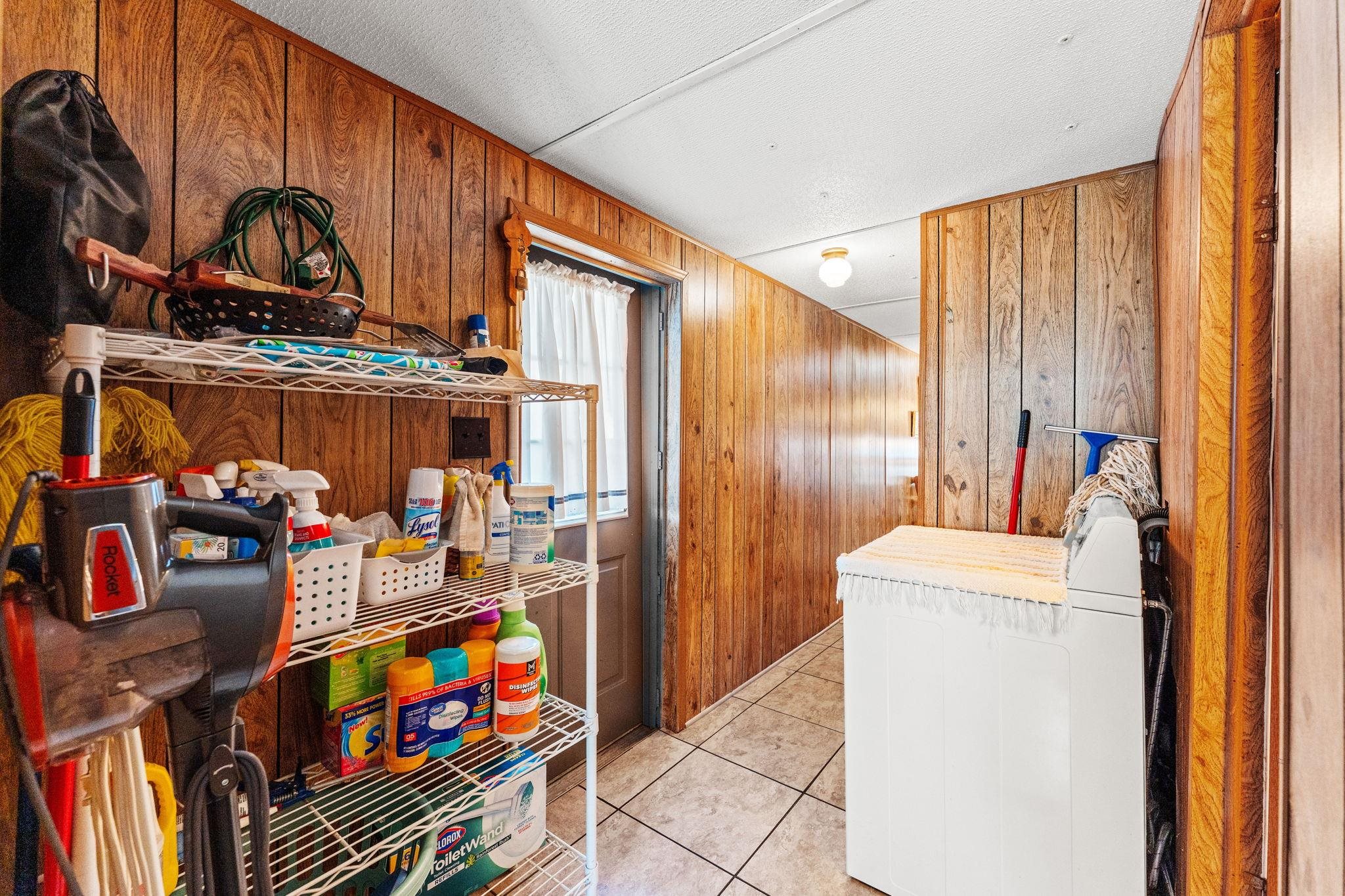 2418 Park St. Property Photo 16