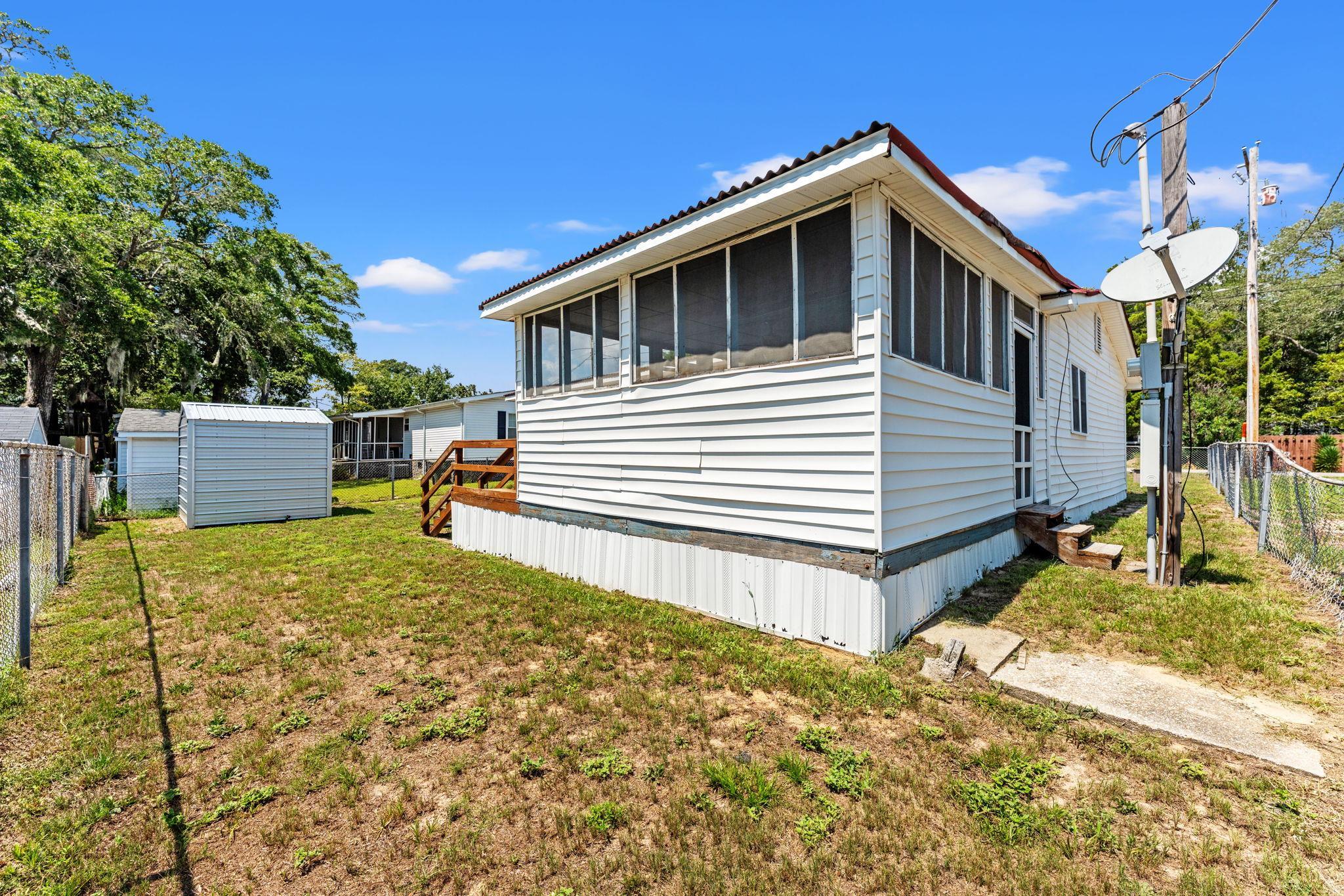 2418 Park St. Property Photo 26
