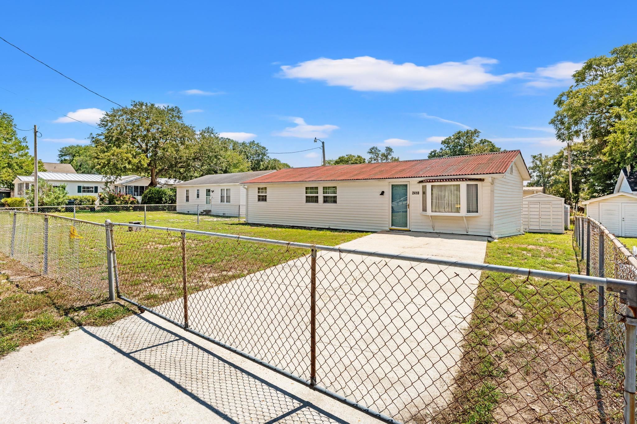 2418 Park St. Property Photo 27