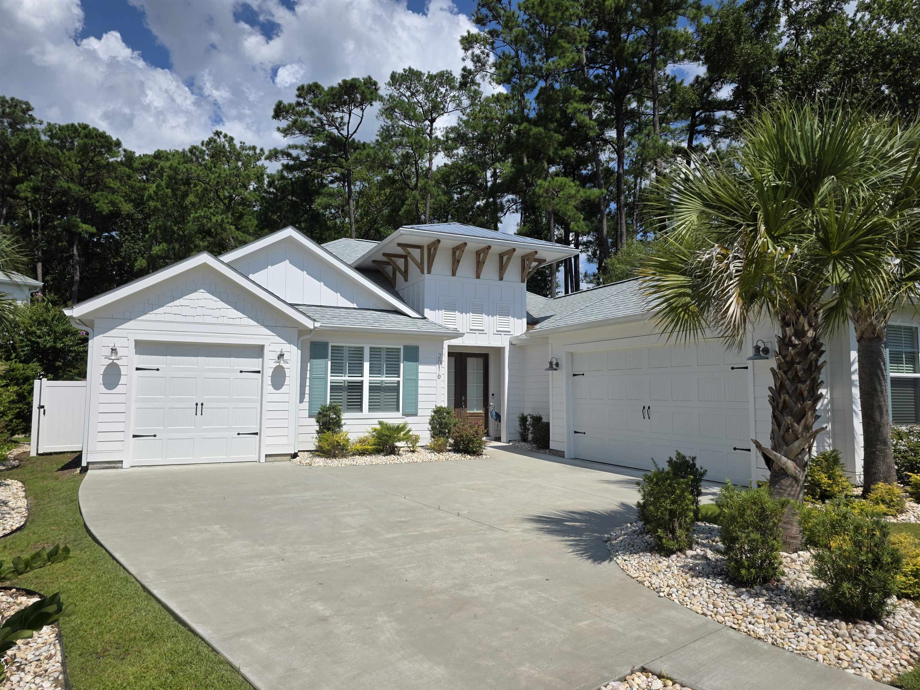 2016 Manor Parc Dr Property Photo 1