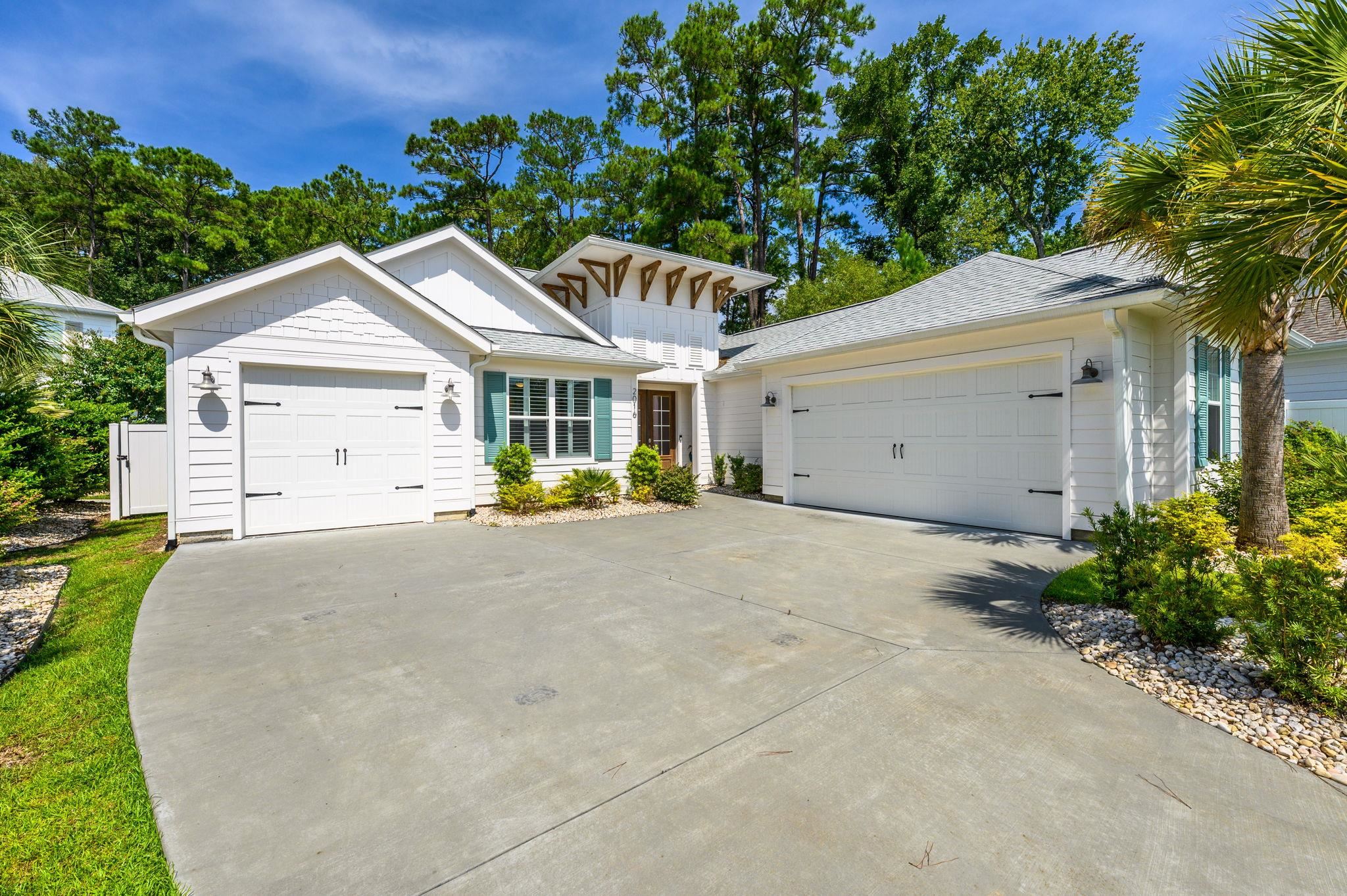 2016 Manor Parc Dr Property Photo 1