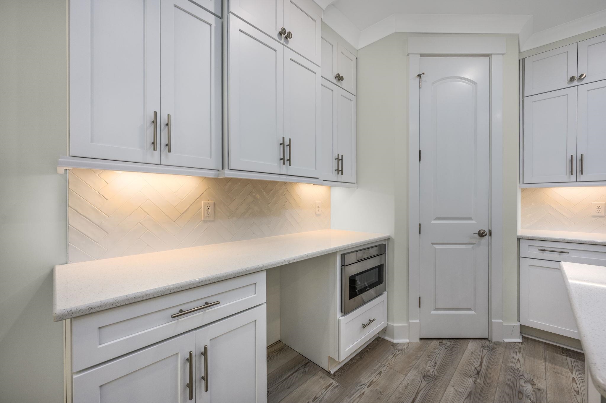 2016 Manor Parc Dr Property Photo 13