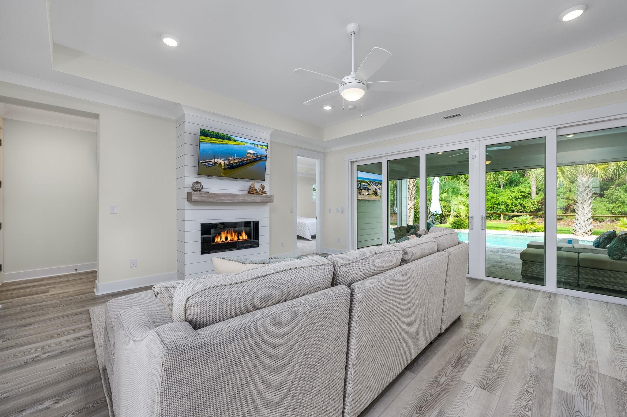 2016 Manor Parc Dr Property Photo 17