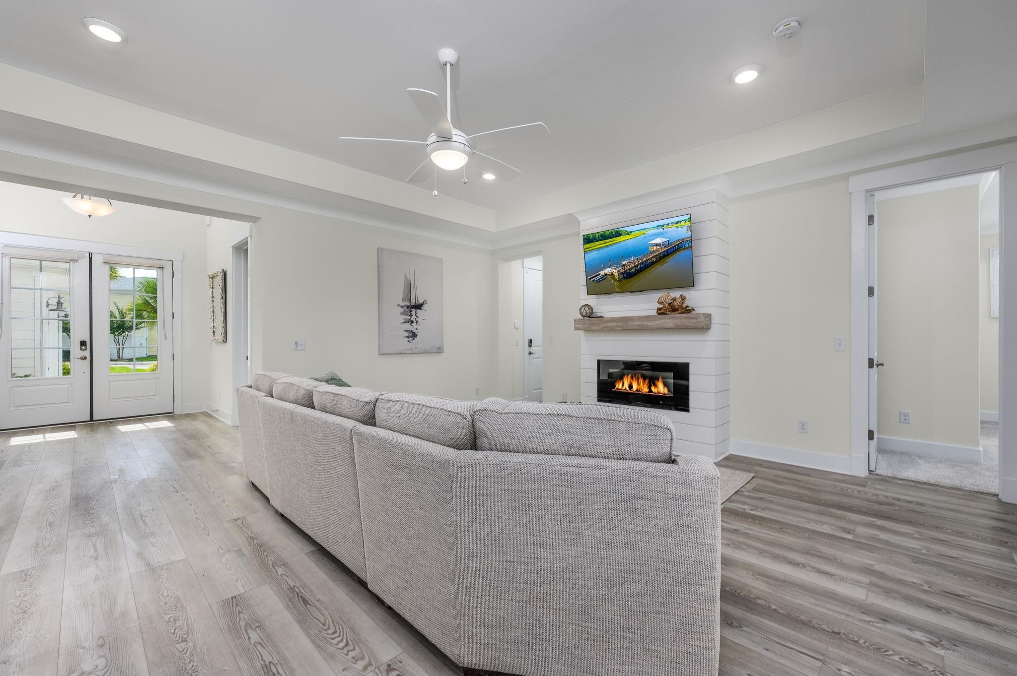 2016 Manor Parc Dr Property Photo 18