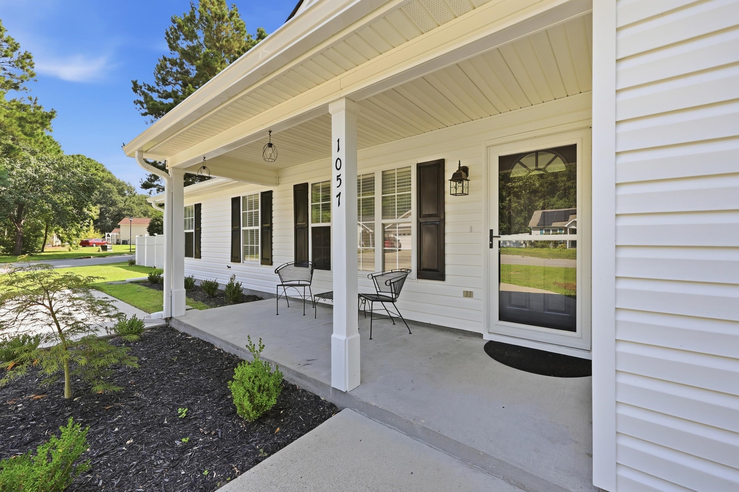 1057 Courtyard Dr. Property Photo 9