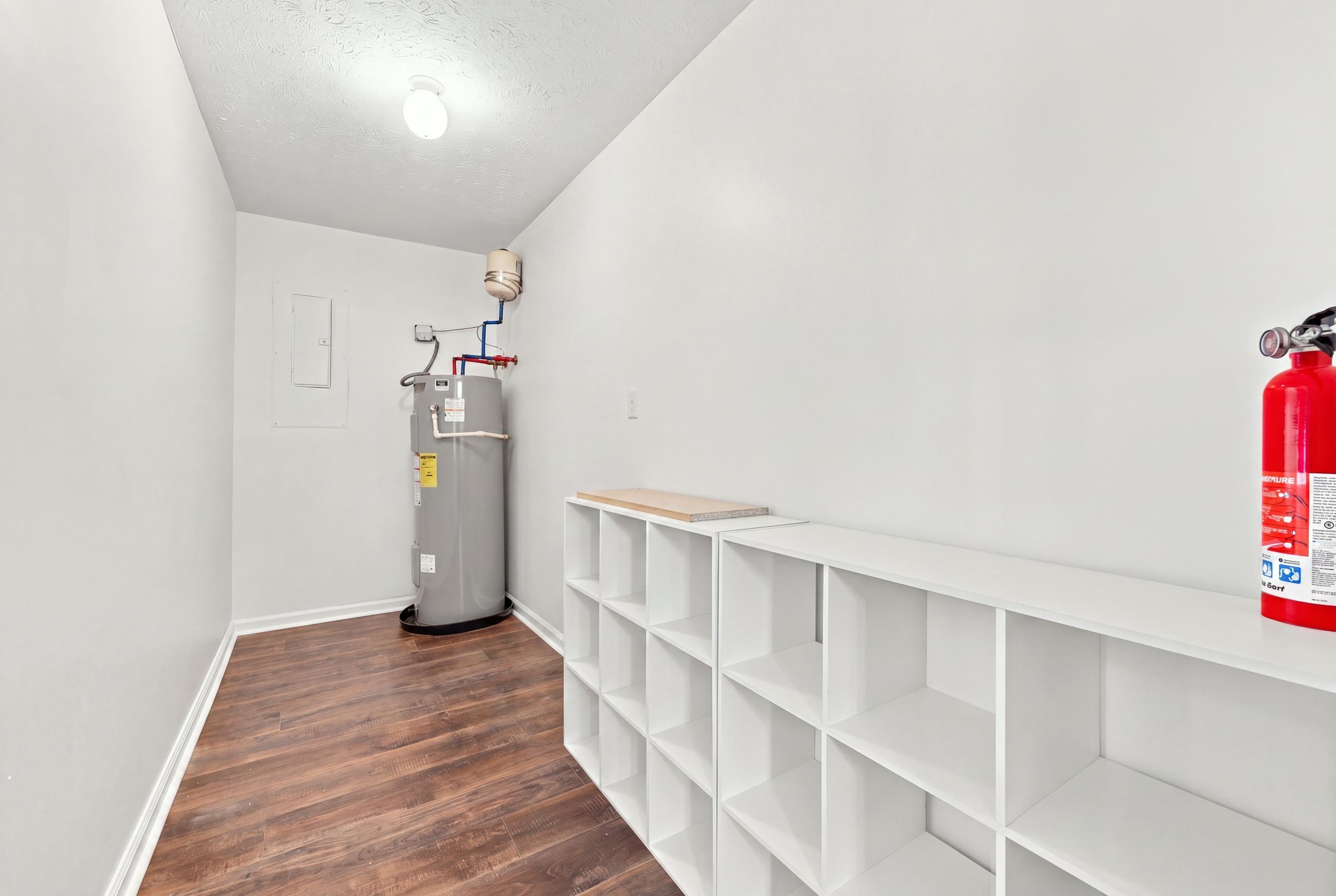 1057 Courtyard Dr. Property Photo 15