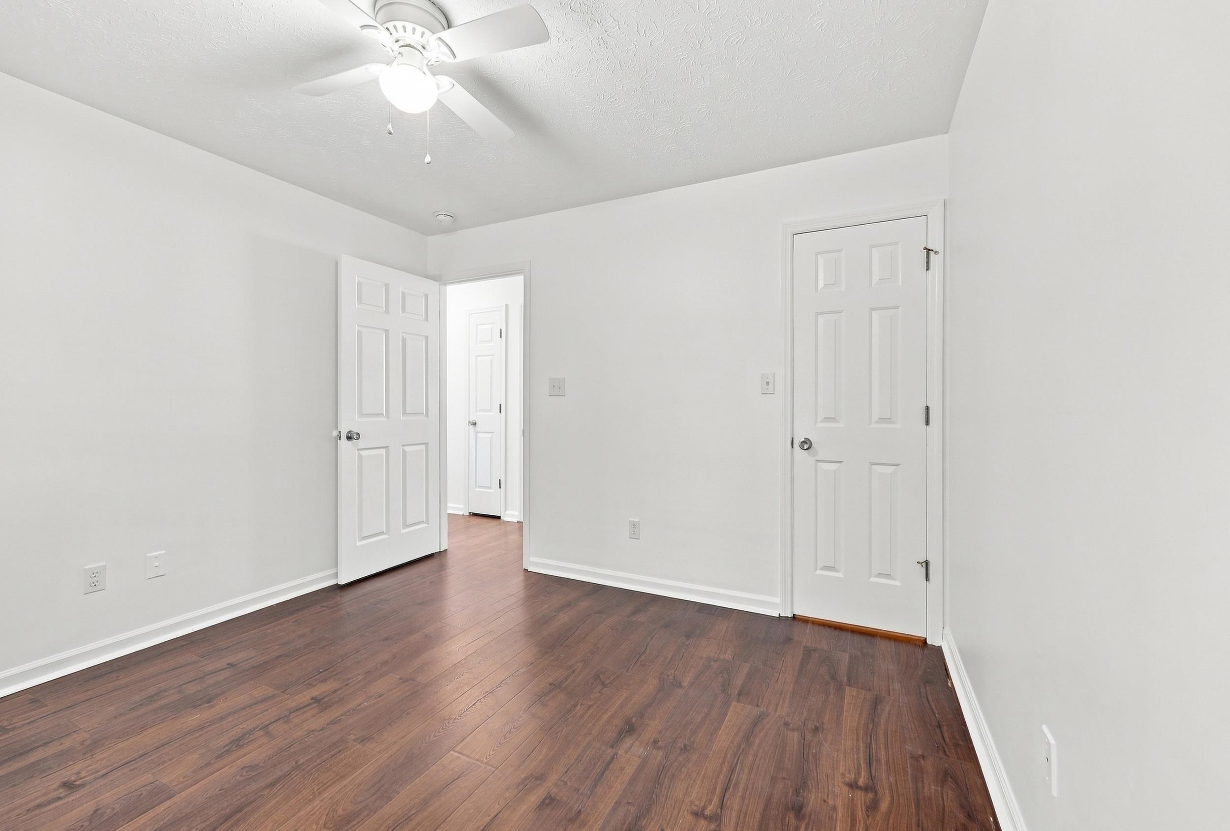1057 Courtyard Dr. Property Photo 24
