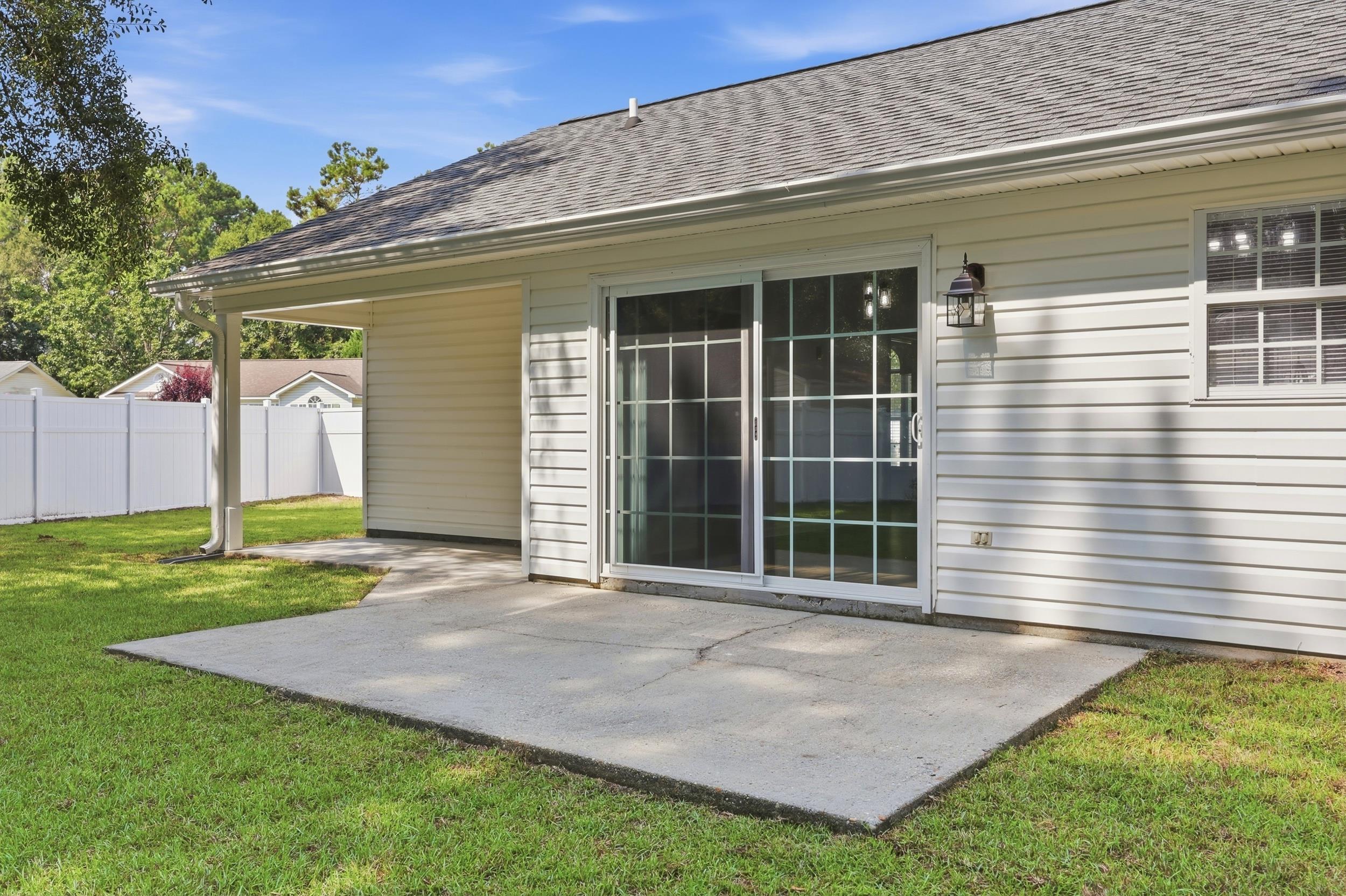 1057 Courtyard Dr. Property Photo 26