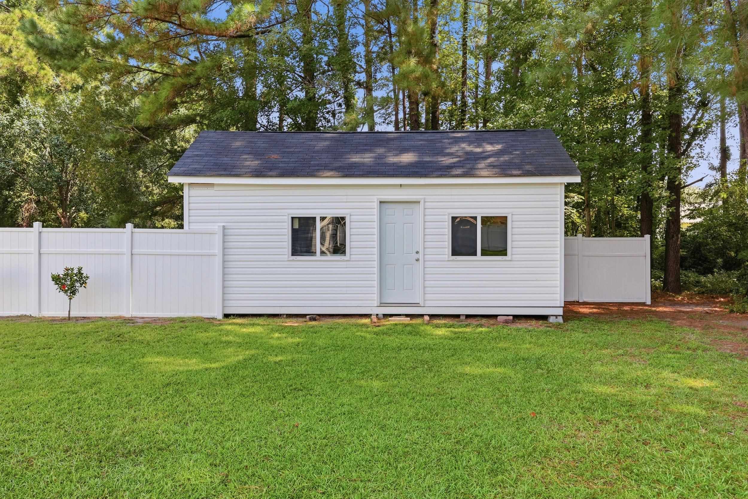 1057 Courtyard Dr. Property Photo 28