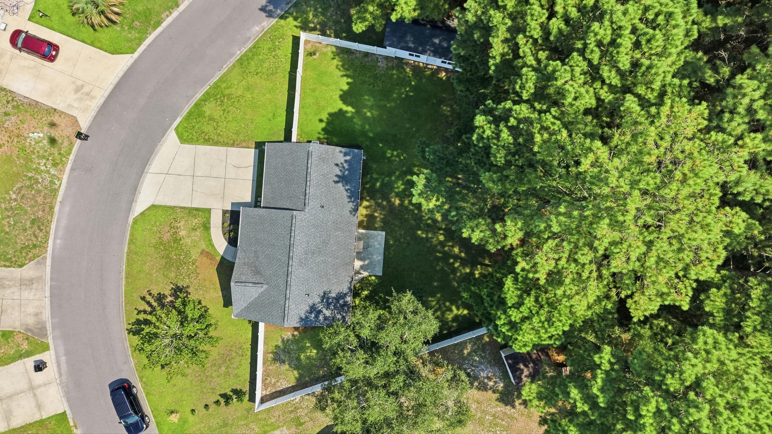 1057 Courtyard Dr. Property Photo 31