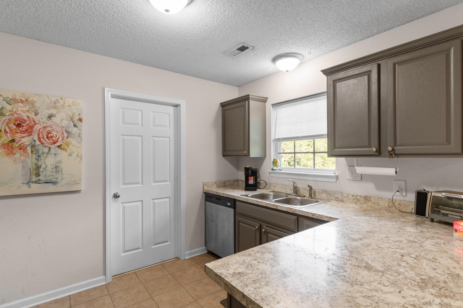 3230 Old Nelson Rd. Property Photo 8