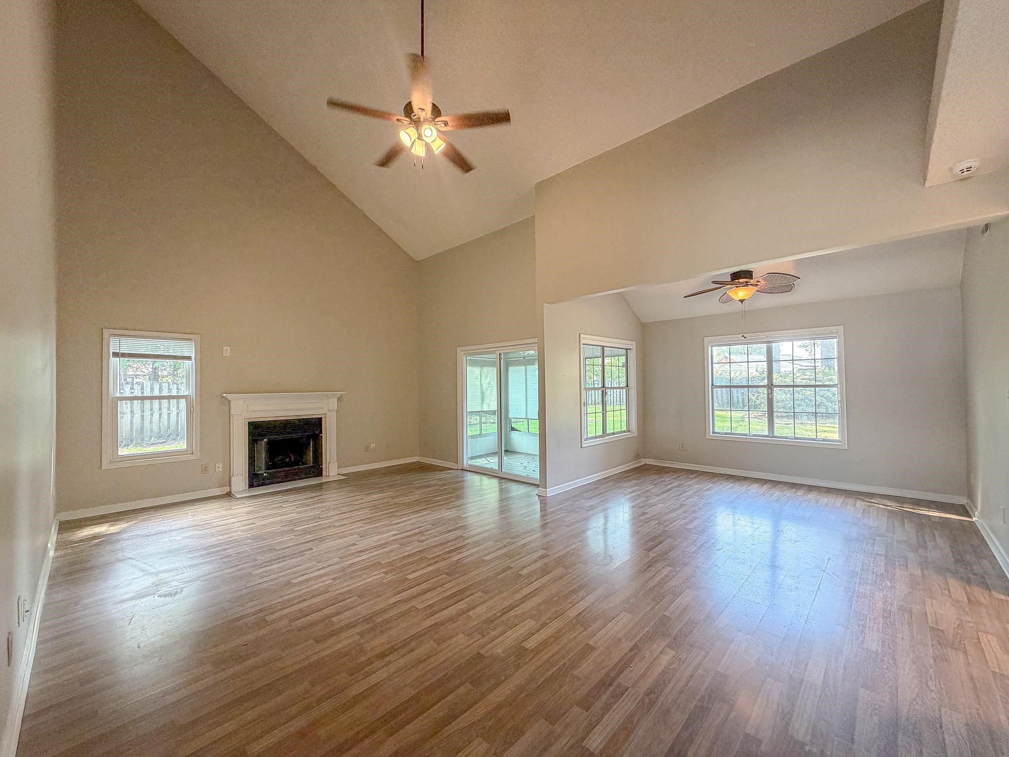 302 Scotts Mill Ct. Property Photo 4