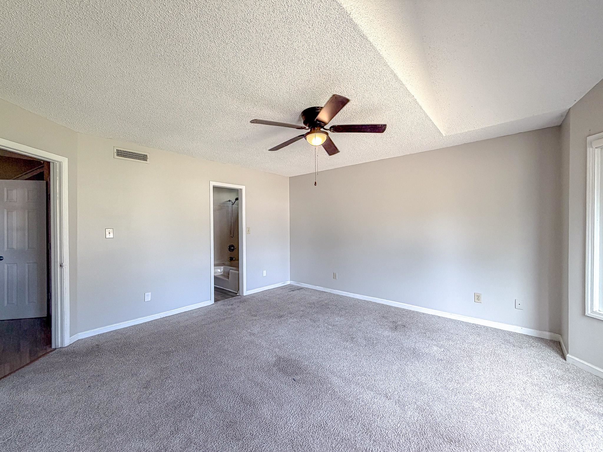 302 Scotts Mill Ct. Property Photo 17