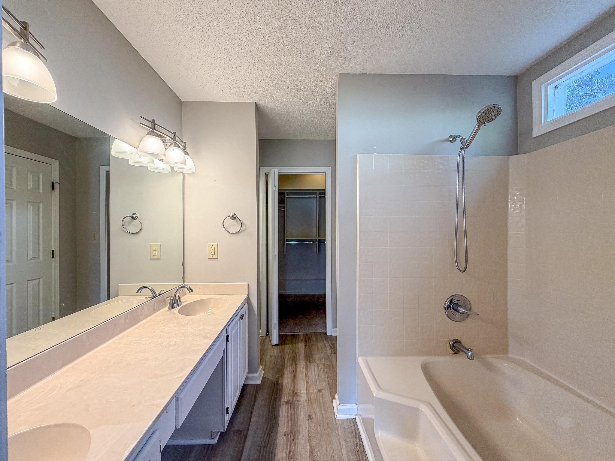 302 Scotts Mill Ct. Property Photo 20