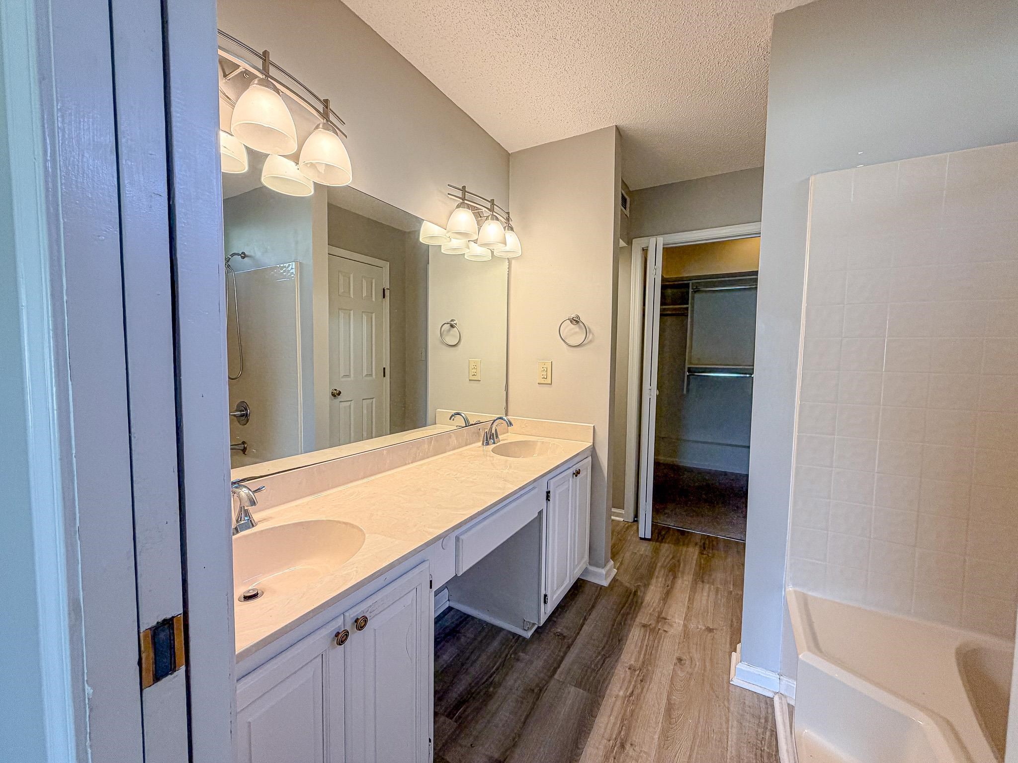 302 Scotts Mill Ct. Property Photo 21