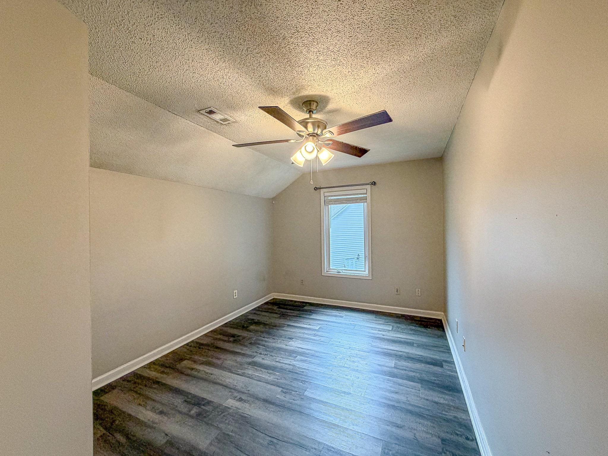 302 Scotts Mill Ct. Property Photo 26