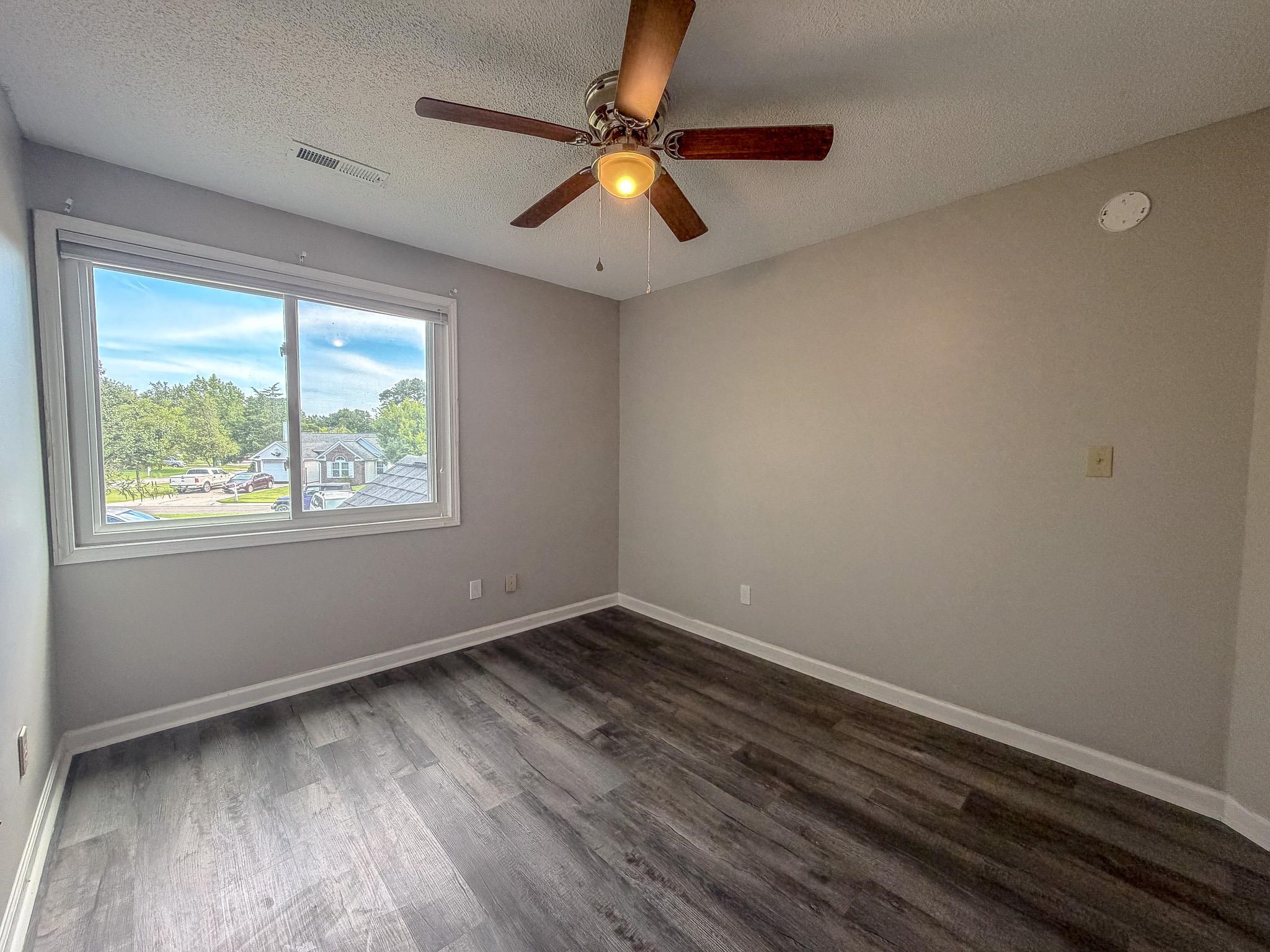 302 Scotts Mill Ct. Property Photo 34