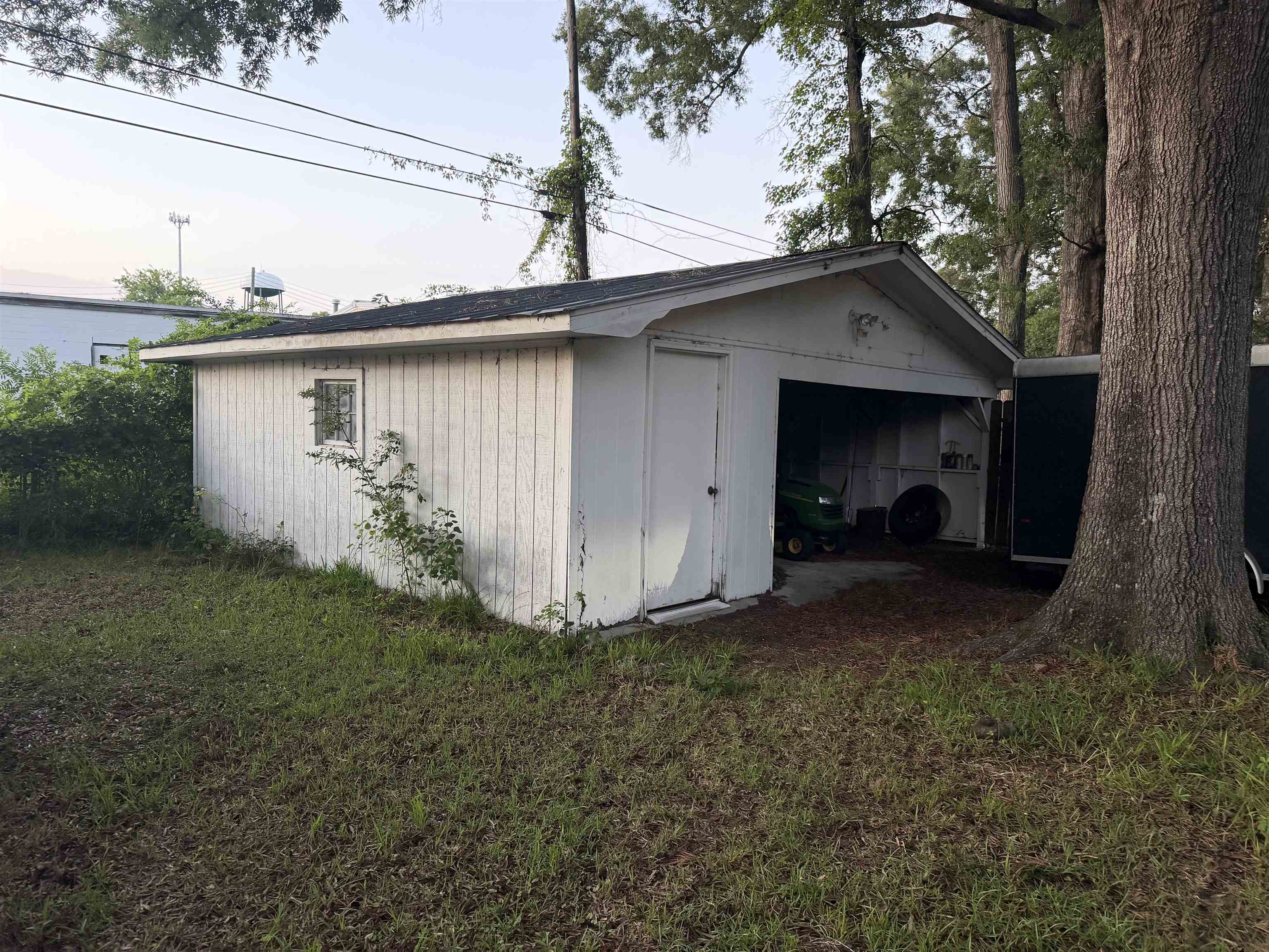 704 15th Court Property Photo 10