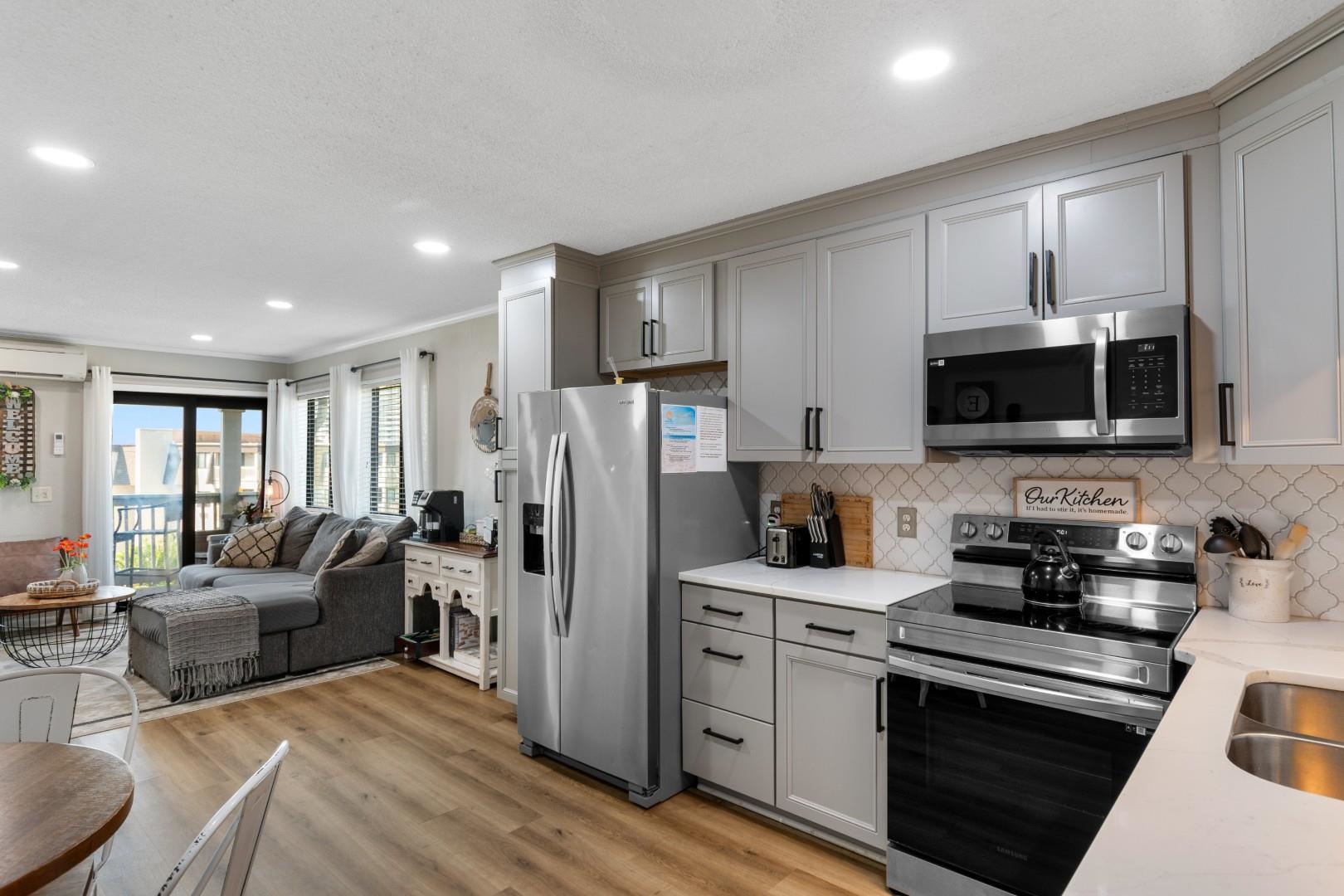 5601 N Ocean Blvd. Property Photo 6