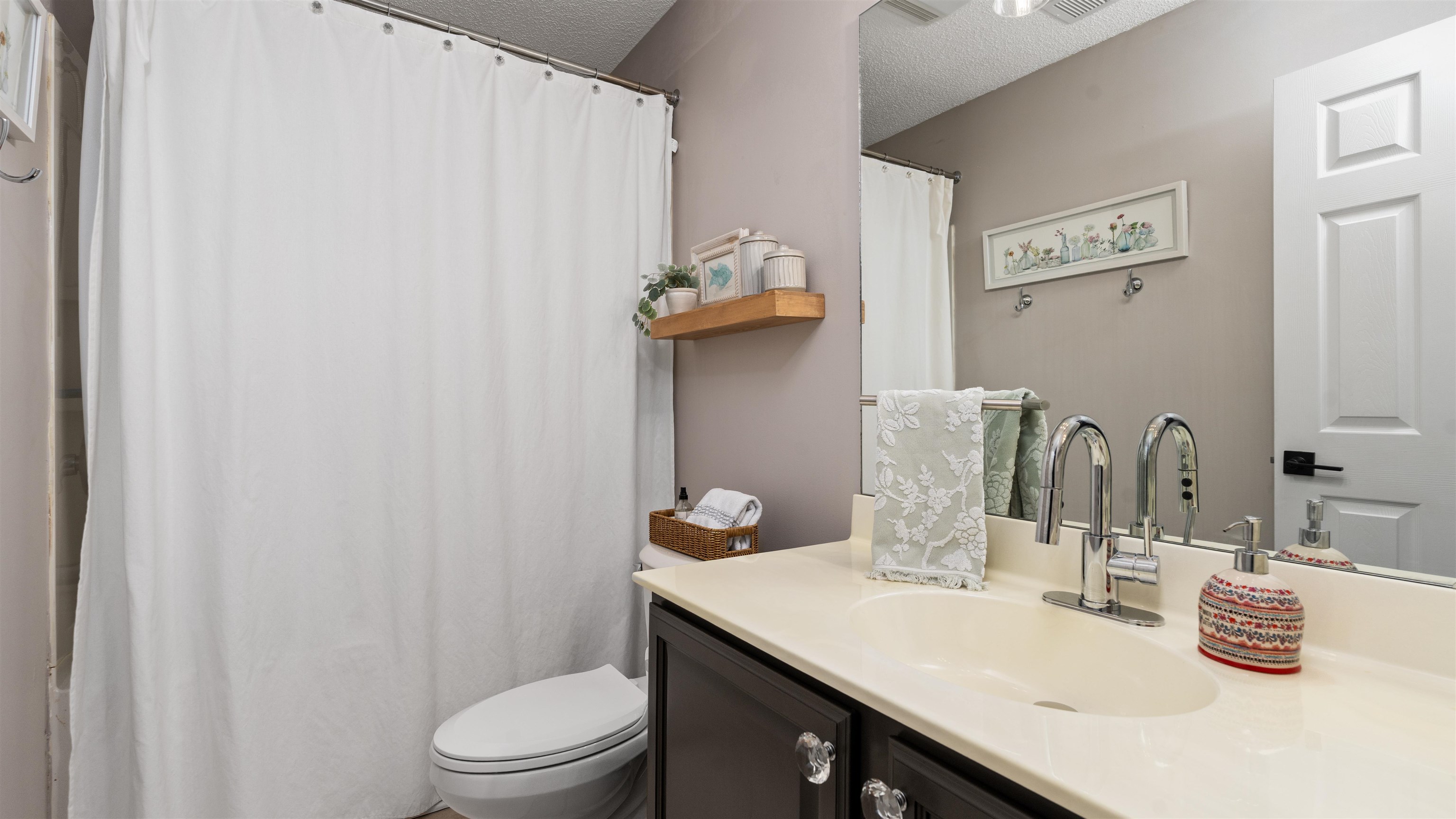 823 Riverward Dr. Property Photo 9