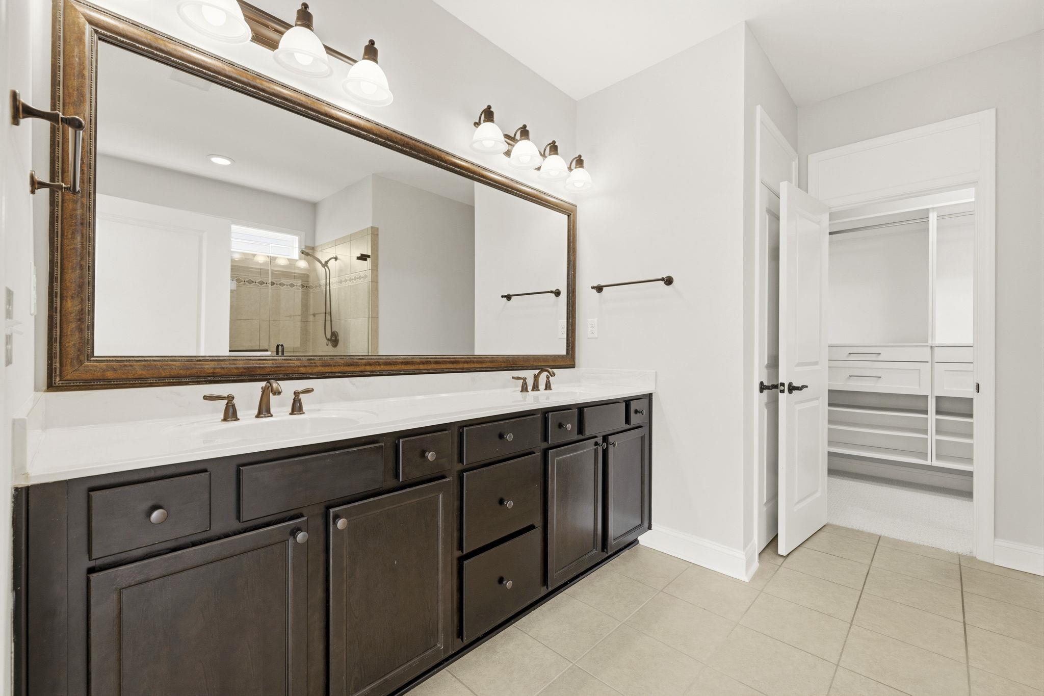2027 Silverspring Ln. Property Photo 22