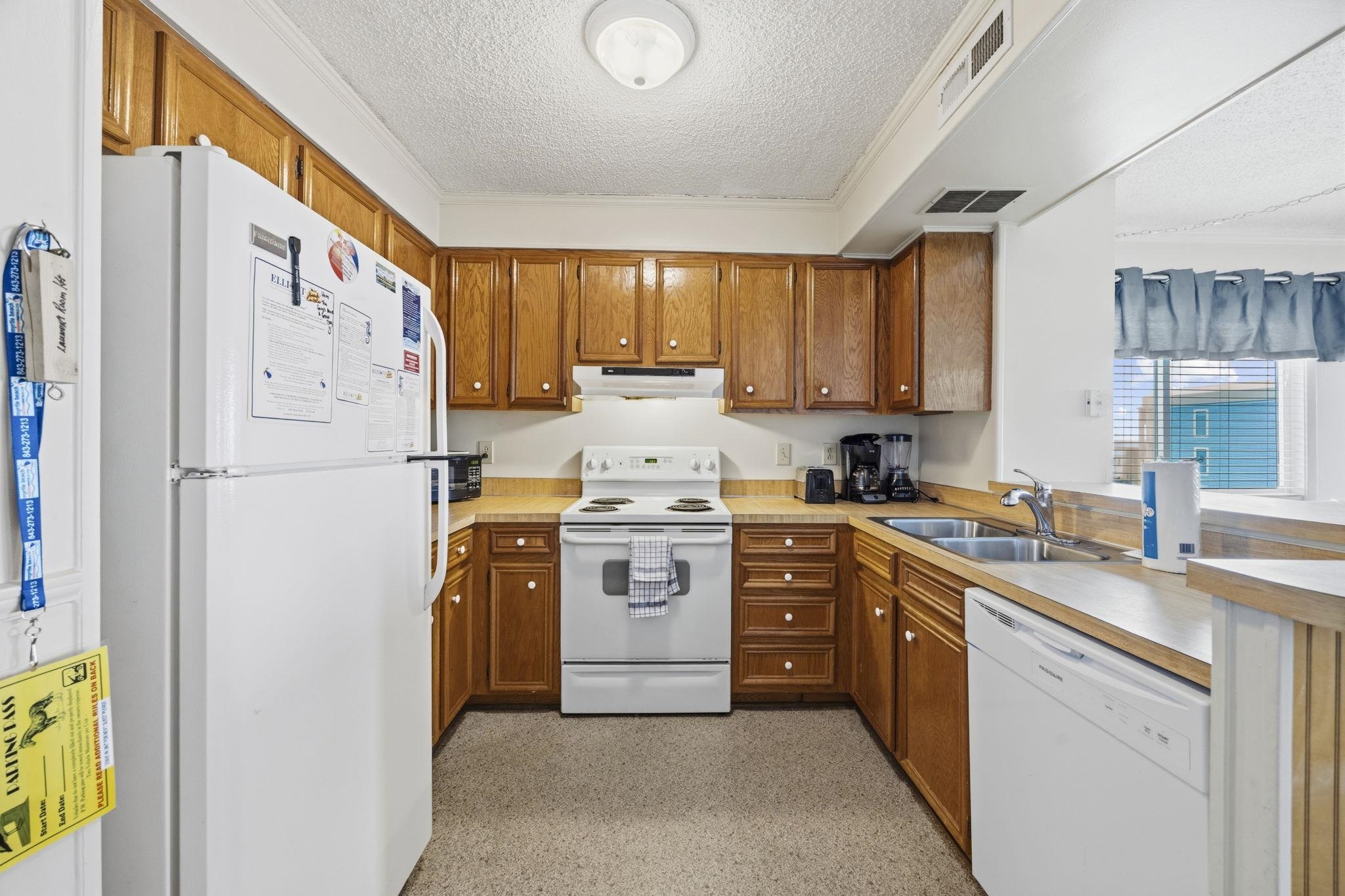 9571 Shore Dr. Property Photo 16