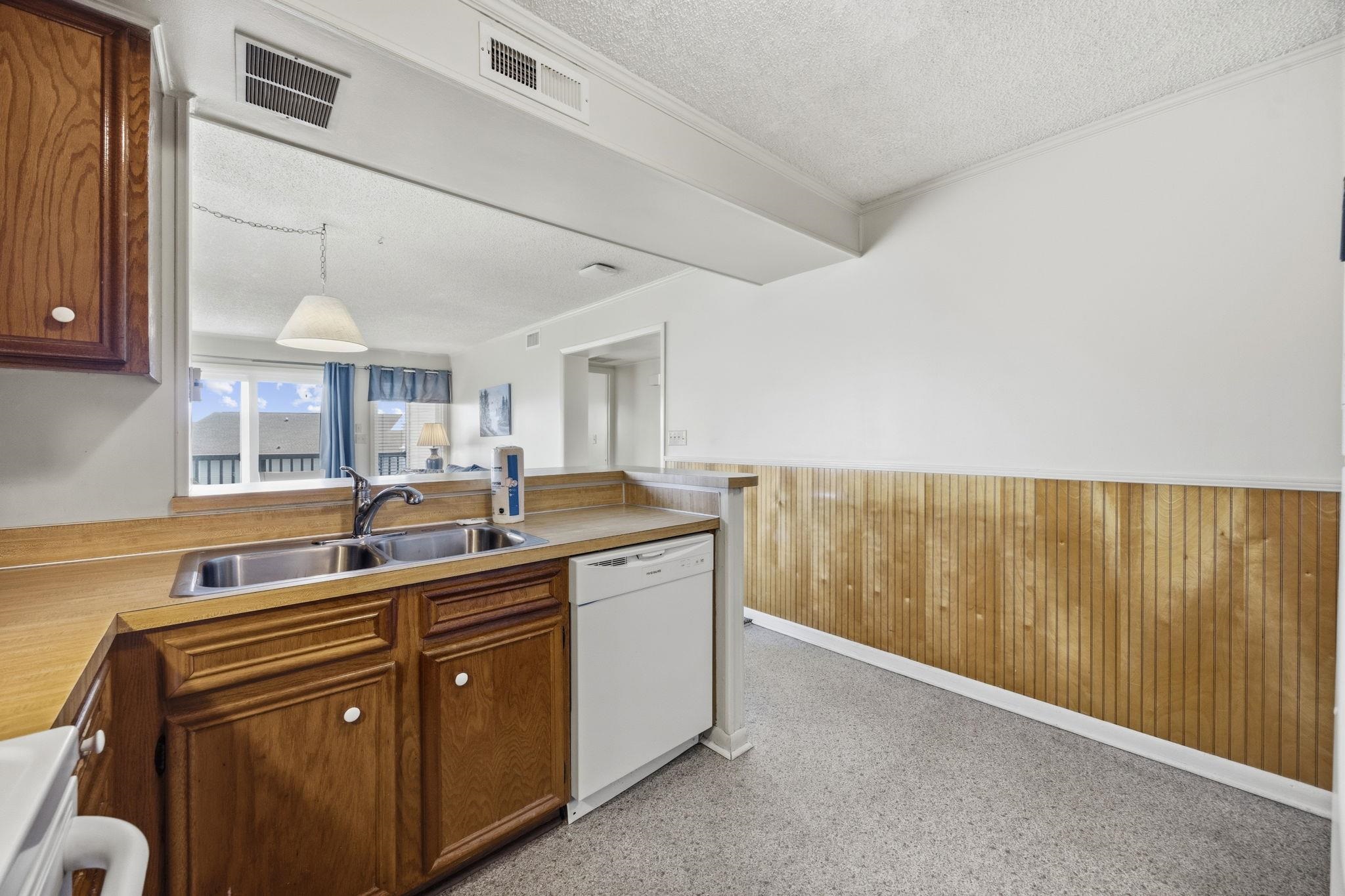 9571 Shore Dr. Property Photo 17