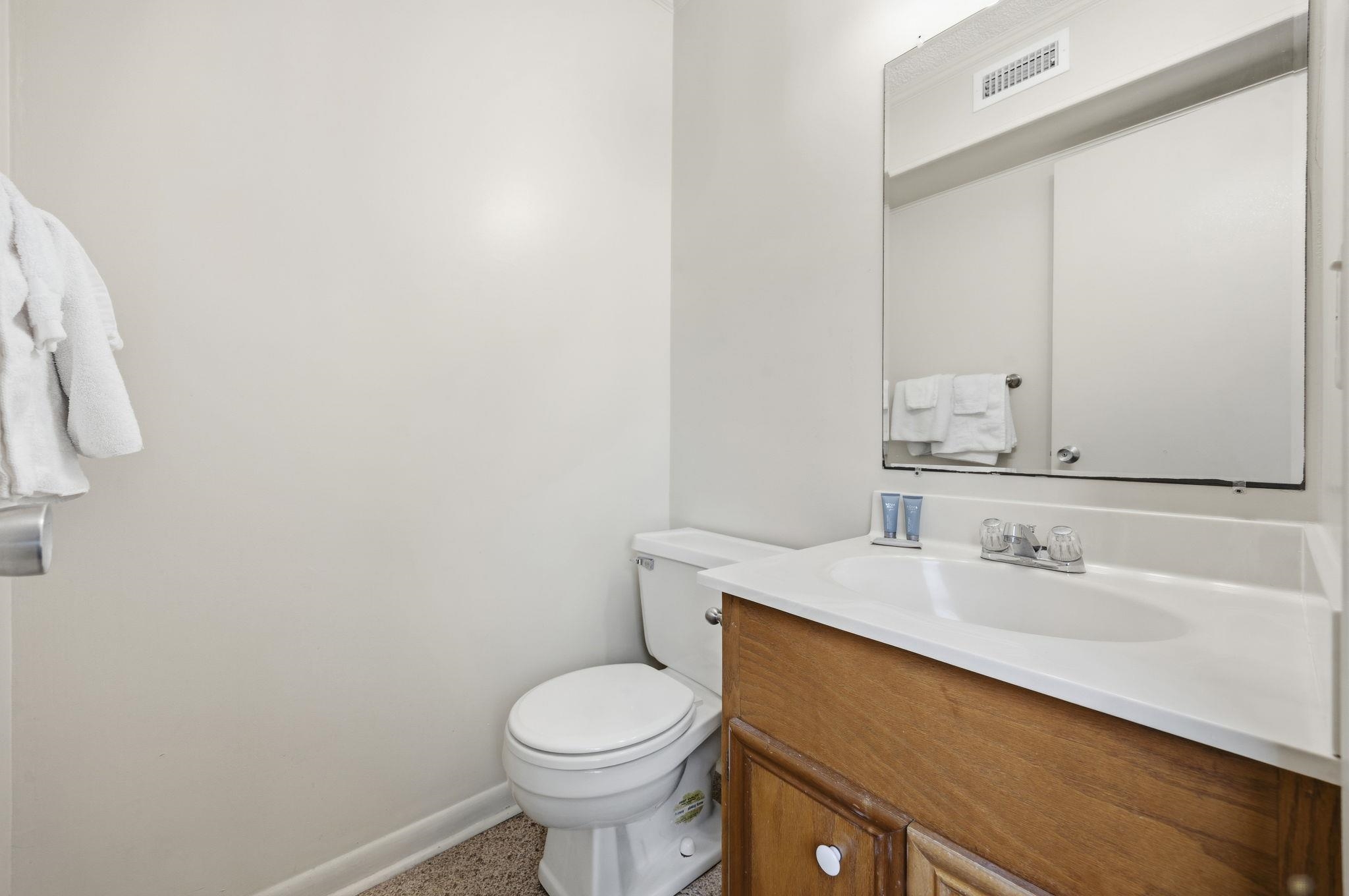 9571 Shore Dr. Property Photo 28