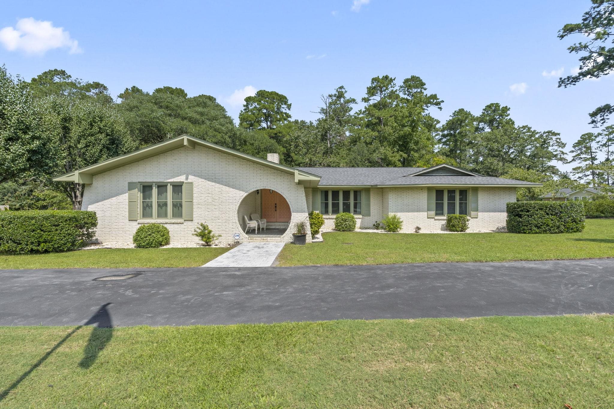 207 Glass Hill Dr. Property Photo 3