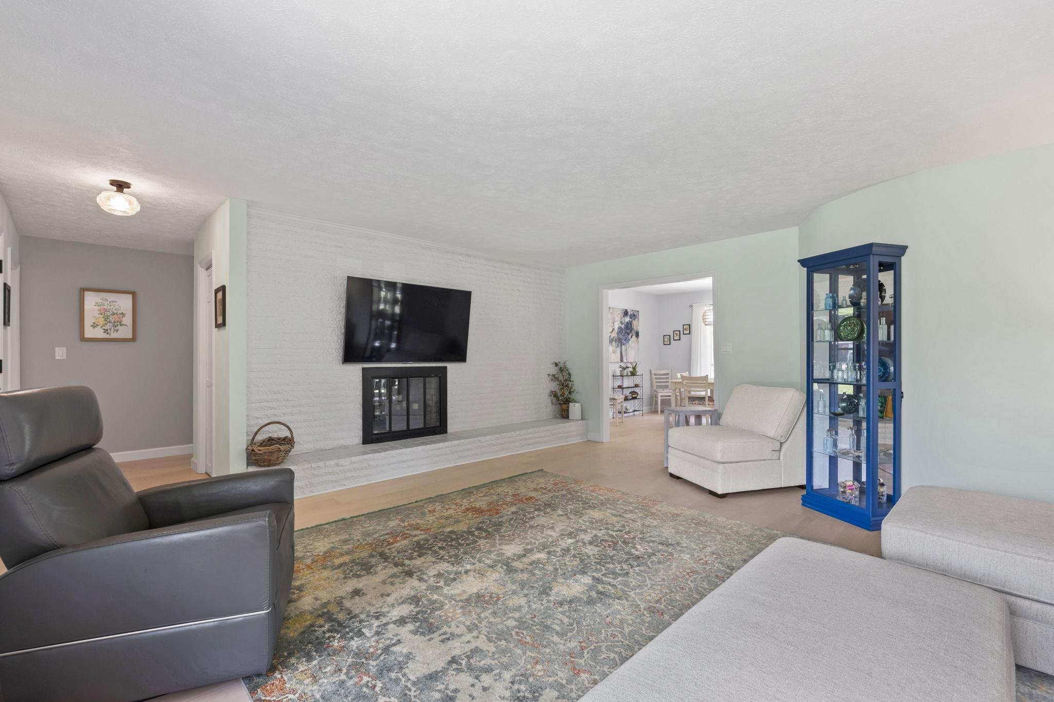 207 Glass Hill Dr. Property Photo 12