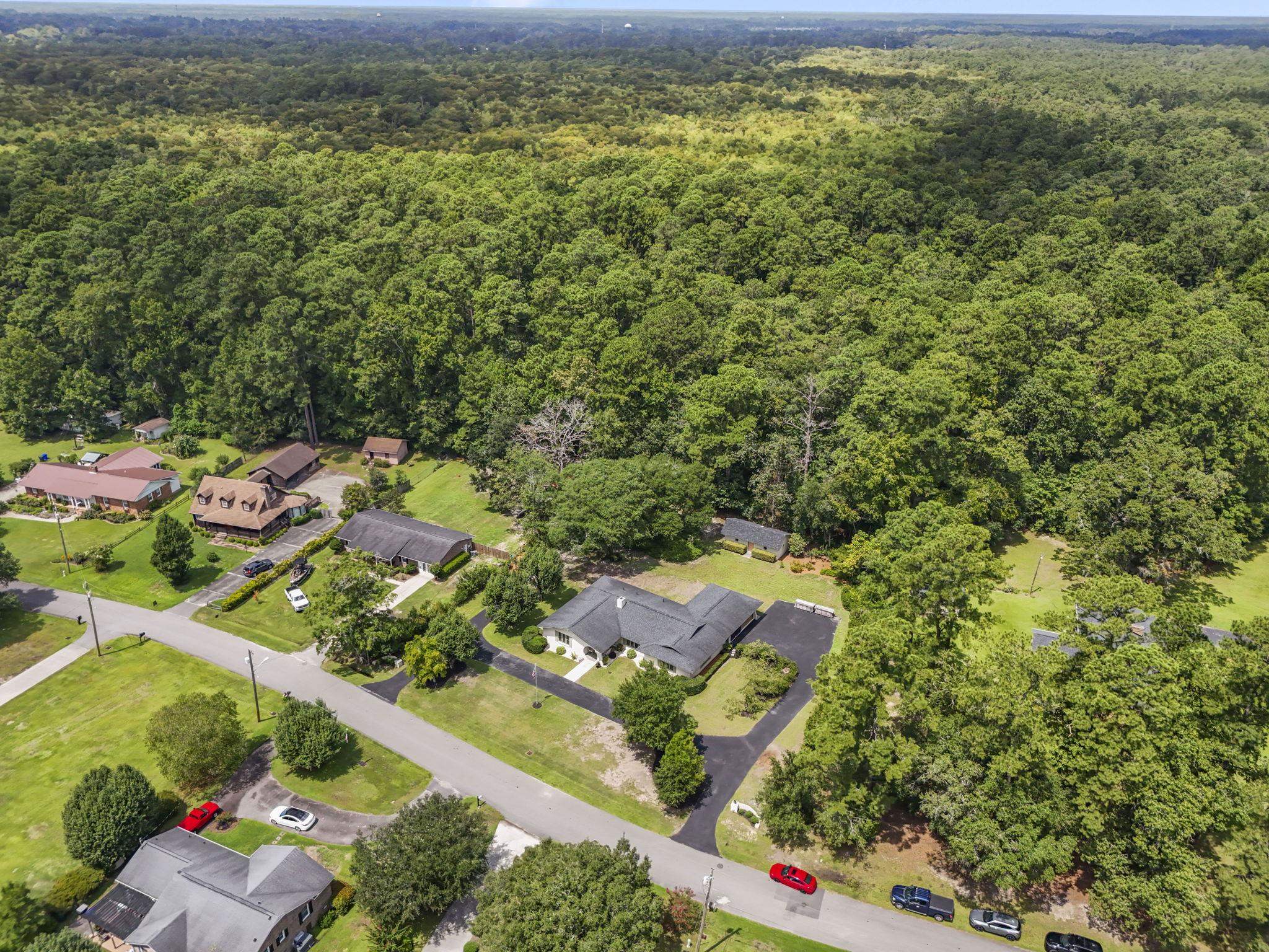 207 Glass Hill Dr. Property Photo 50