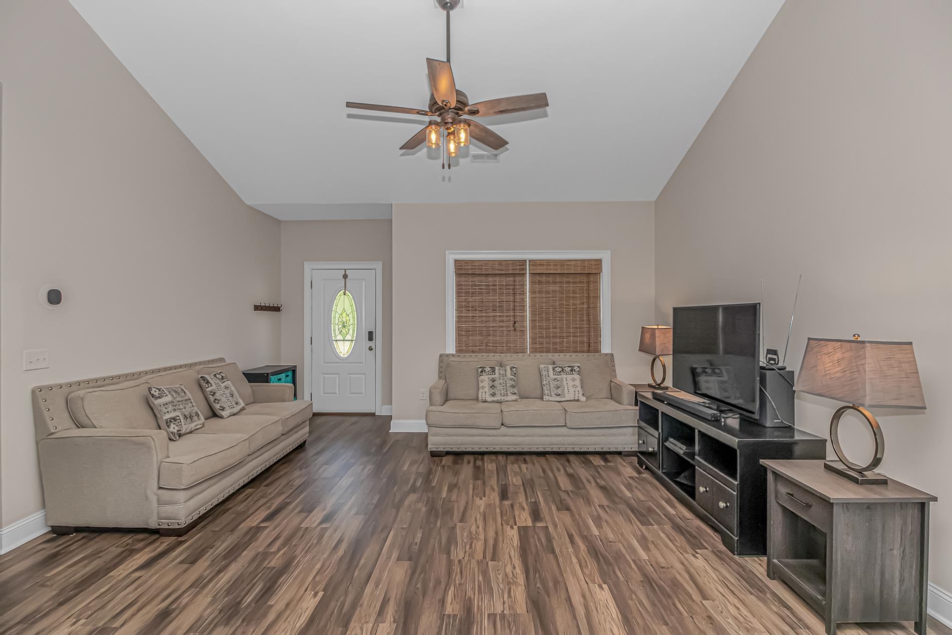1010 Napa Ct. Property Photo 28