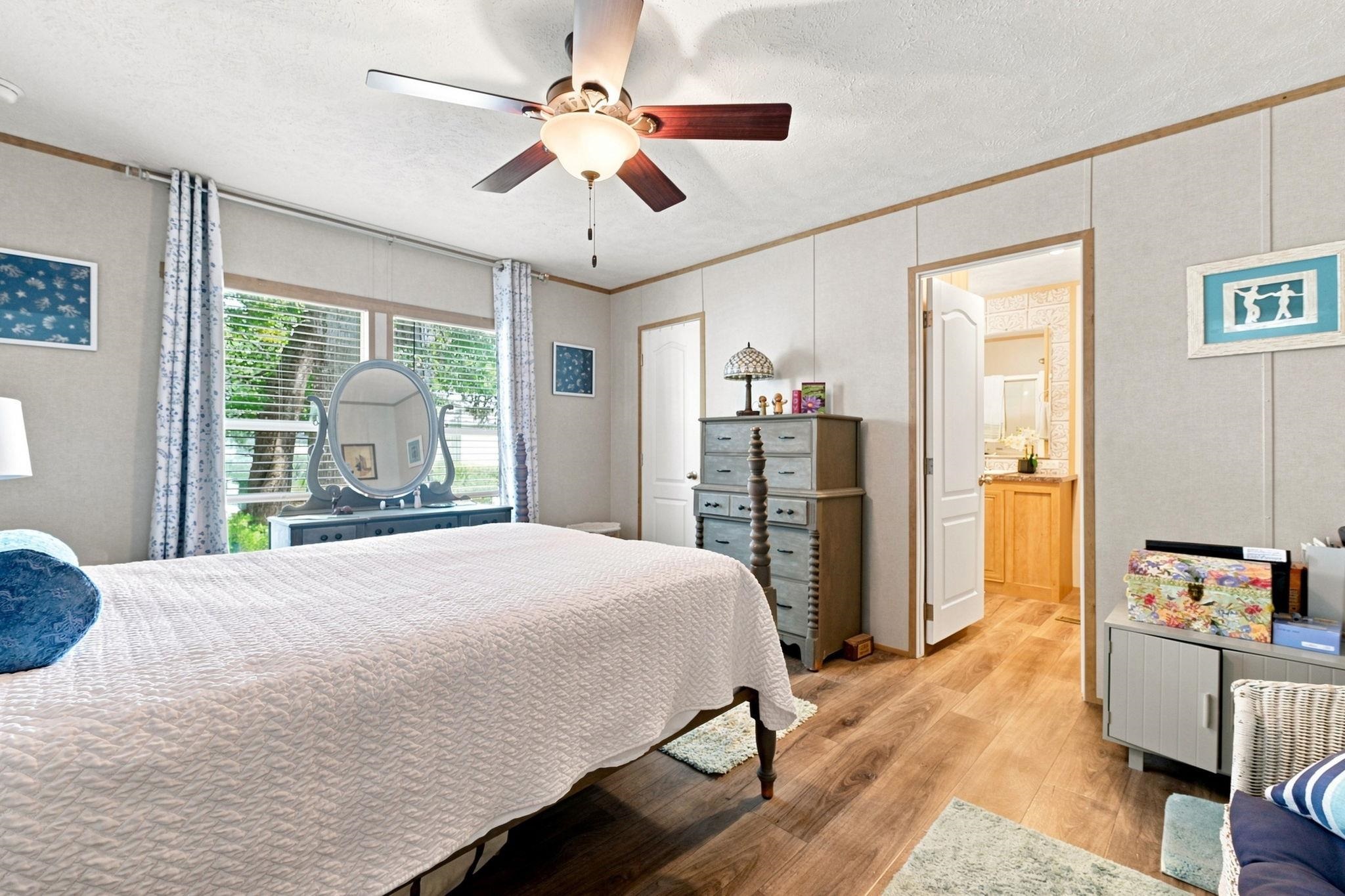 4504 Mallard St. Property Photo 17