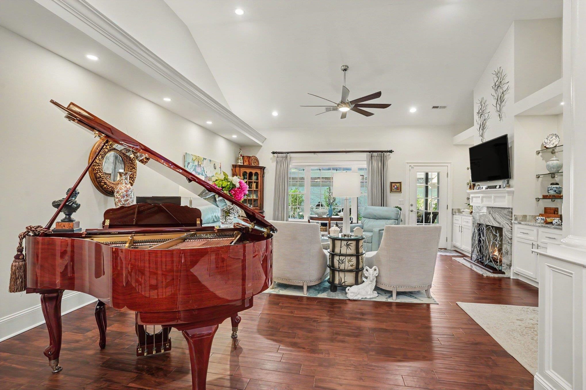 217 Waterfall Circle Property Photo 8