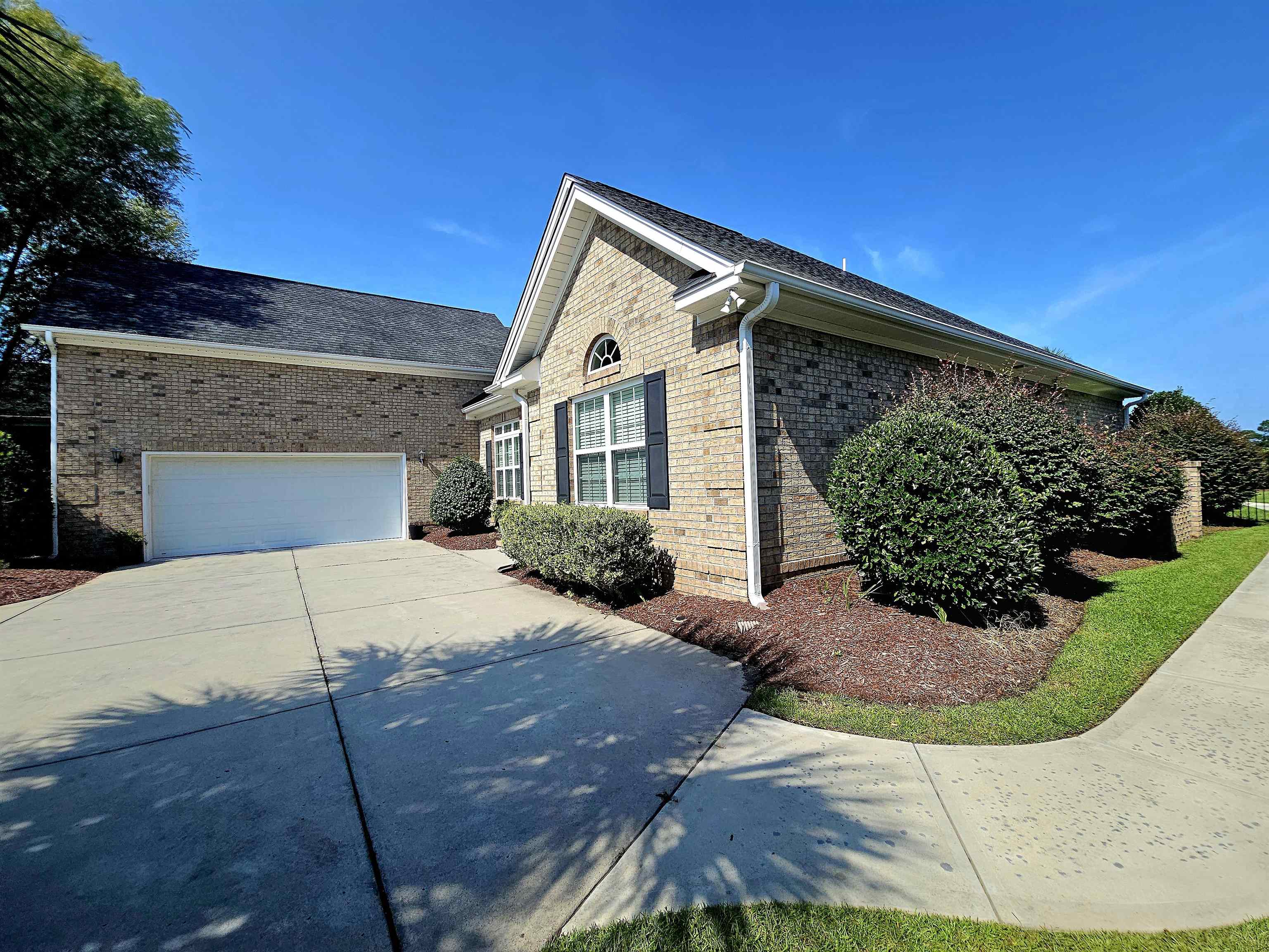 9181 Abingdon Dr. Property Photo 1